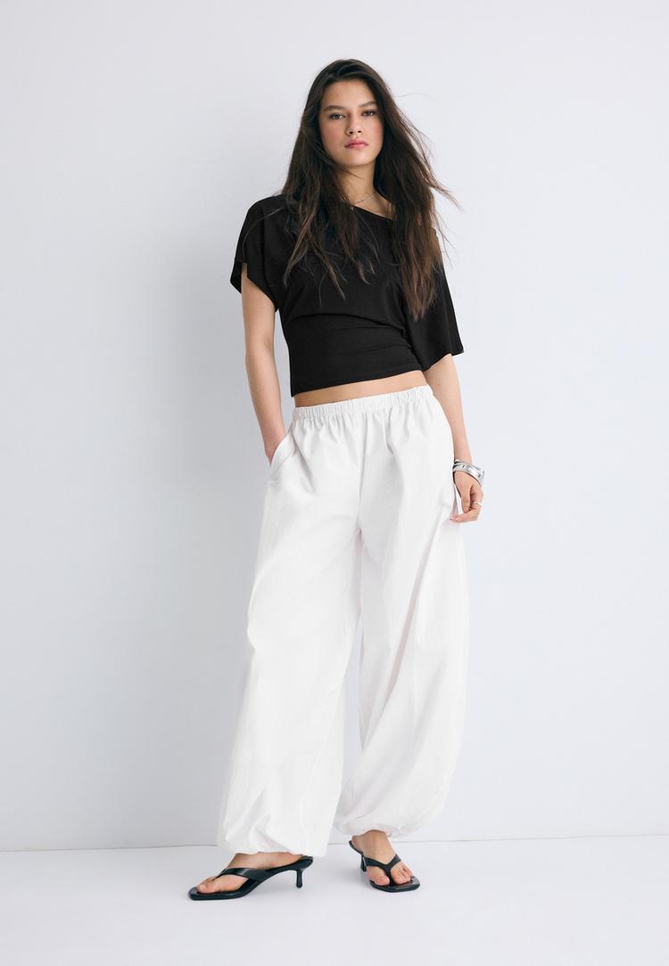 Stradivarius Tricou Cu Mânecă Scurtă Și Decolteu Barcă Negru S