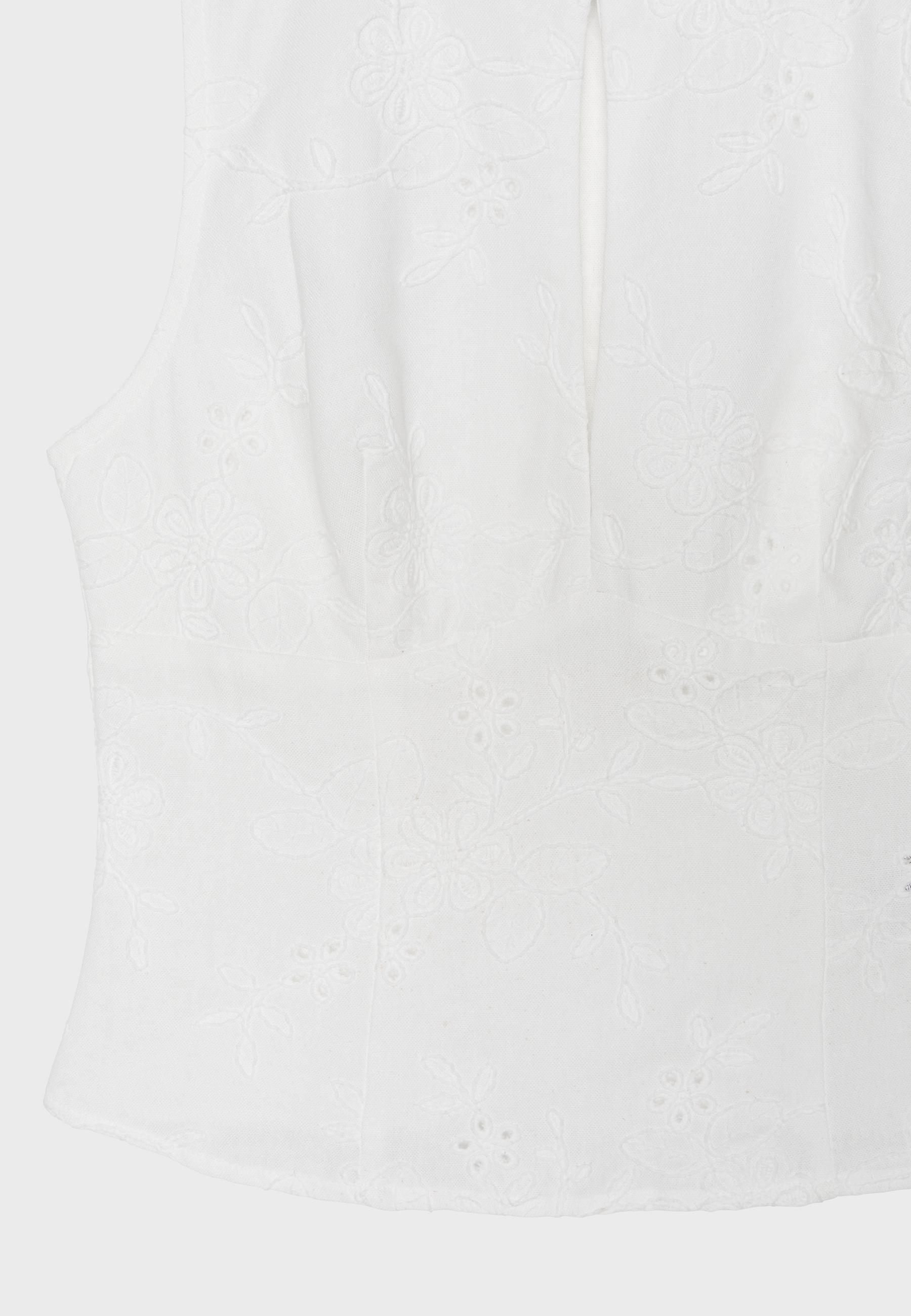 Fitted embroidered sleeveless top — Ecru