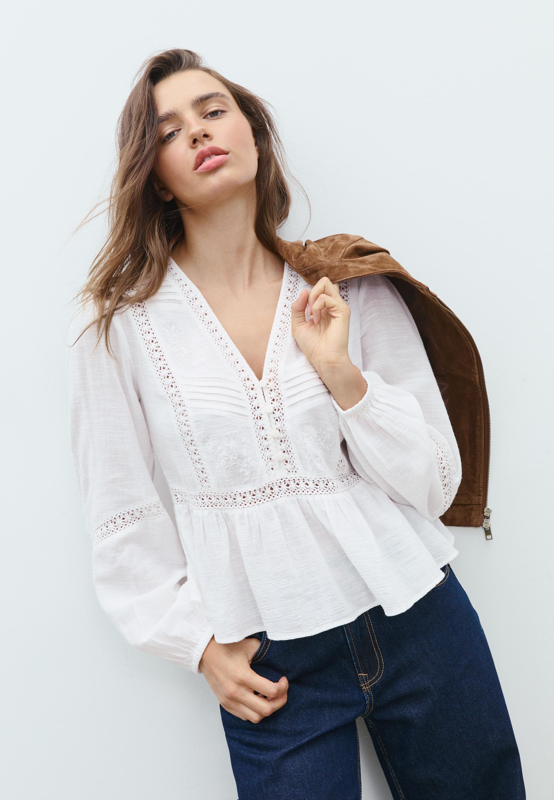 Blusa fluida bordados