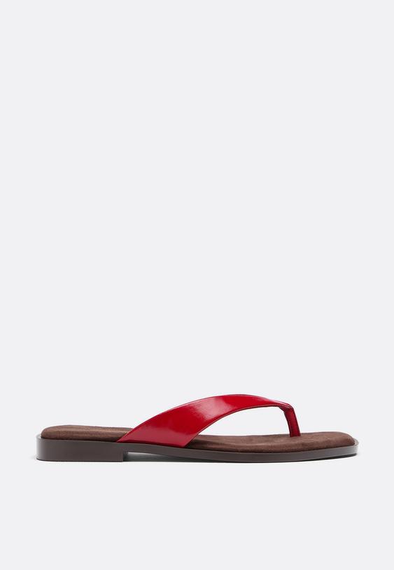 flache-zehentrennersandalen