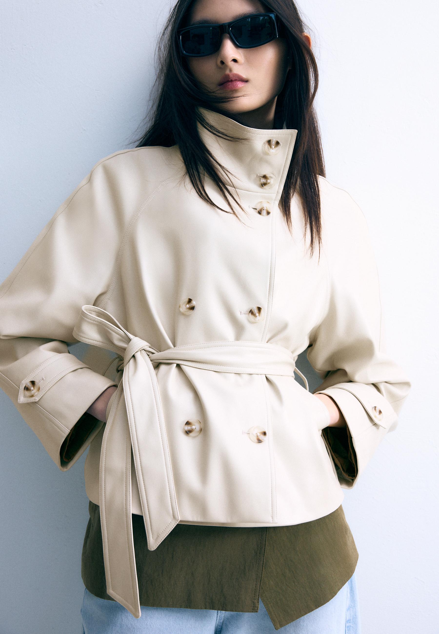 Dik yaka suni deri trençkot