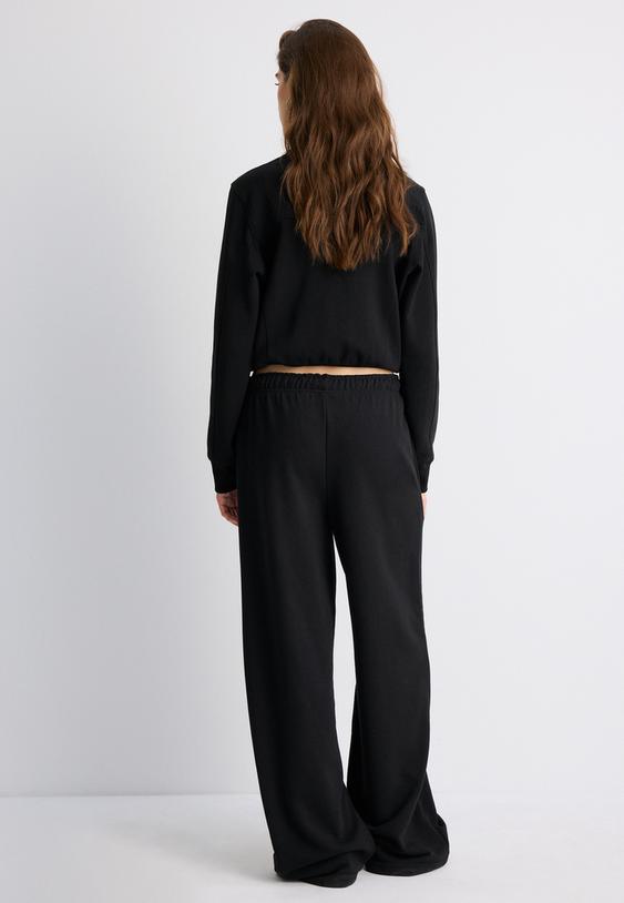 Stradivarius Bő Szárú Jogging Nadrág 0-001 Xs
