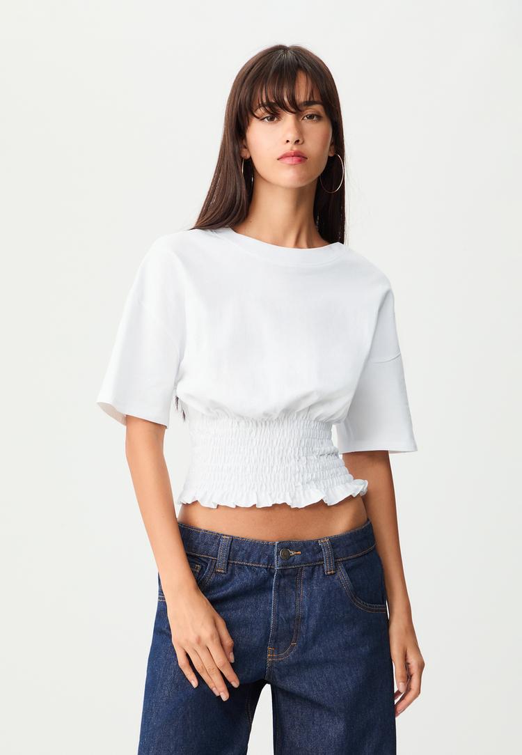 camiseta cuerpo fruncido