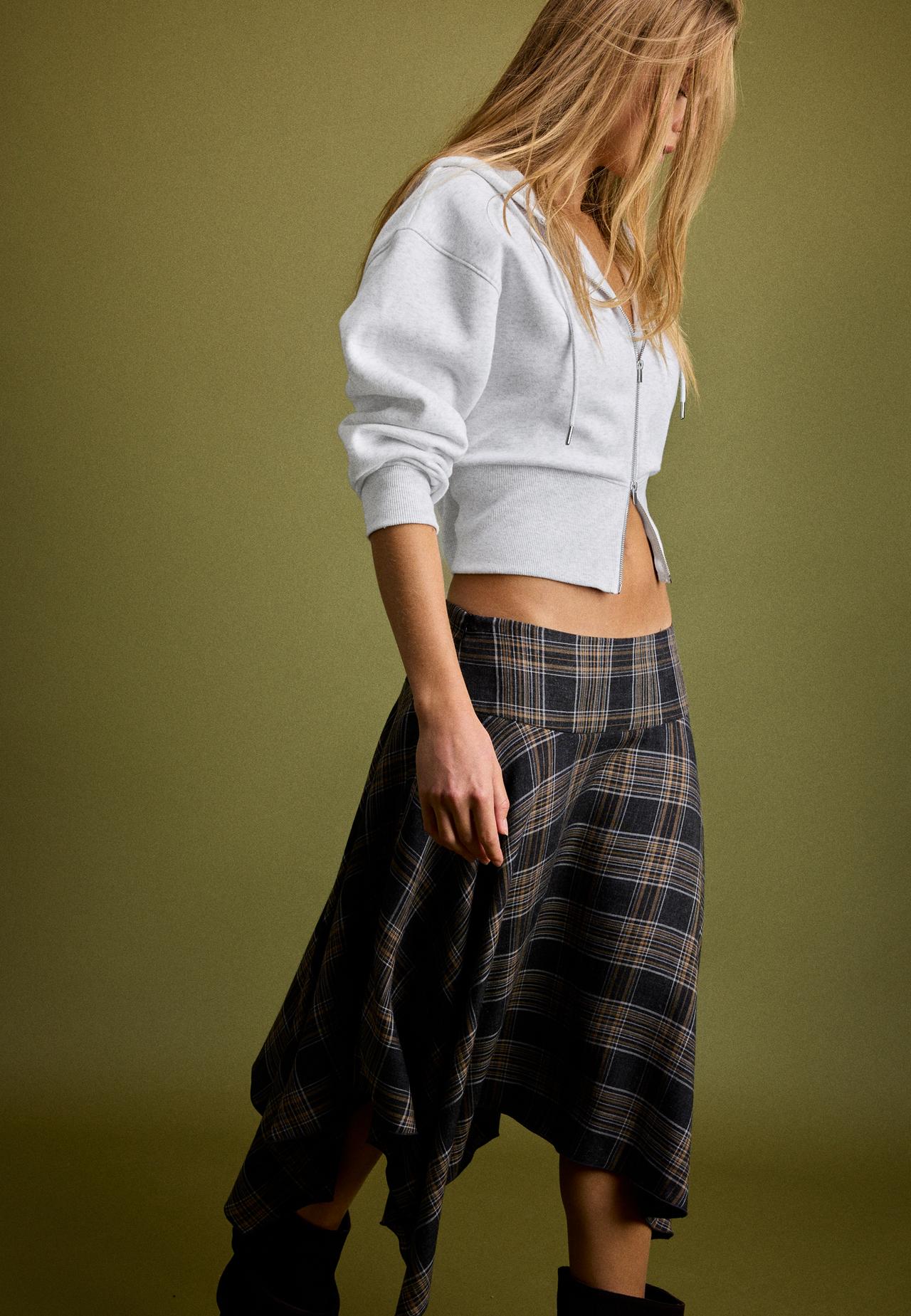 Check midi skirt with pointed hem — Dark grey