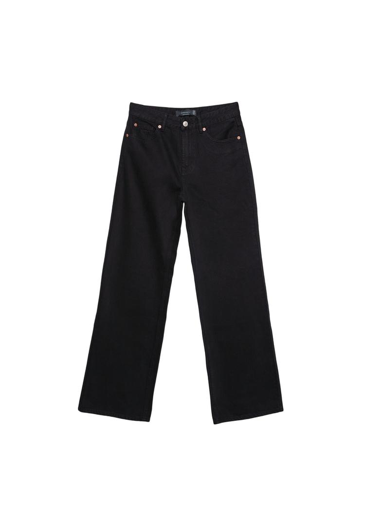 D92 Jean droit à jambe large