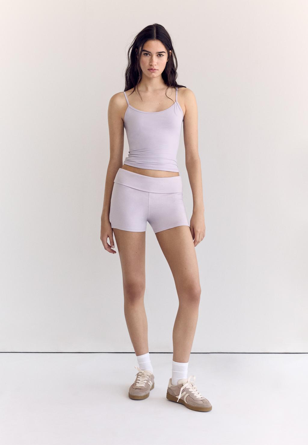 Camisola básica de alças