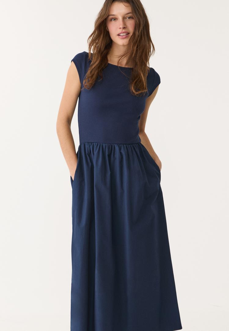 vestido midi combinado