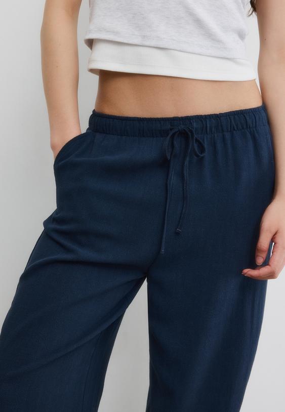 Stradivarius Flowing Linen-Effect Trousers Dark Blue M
