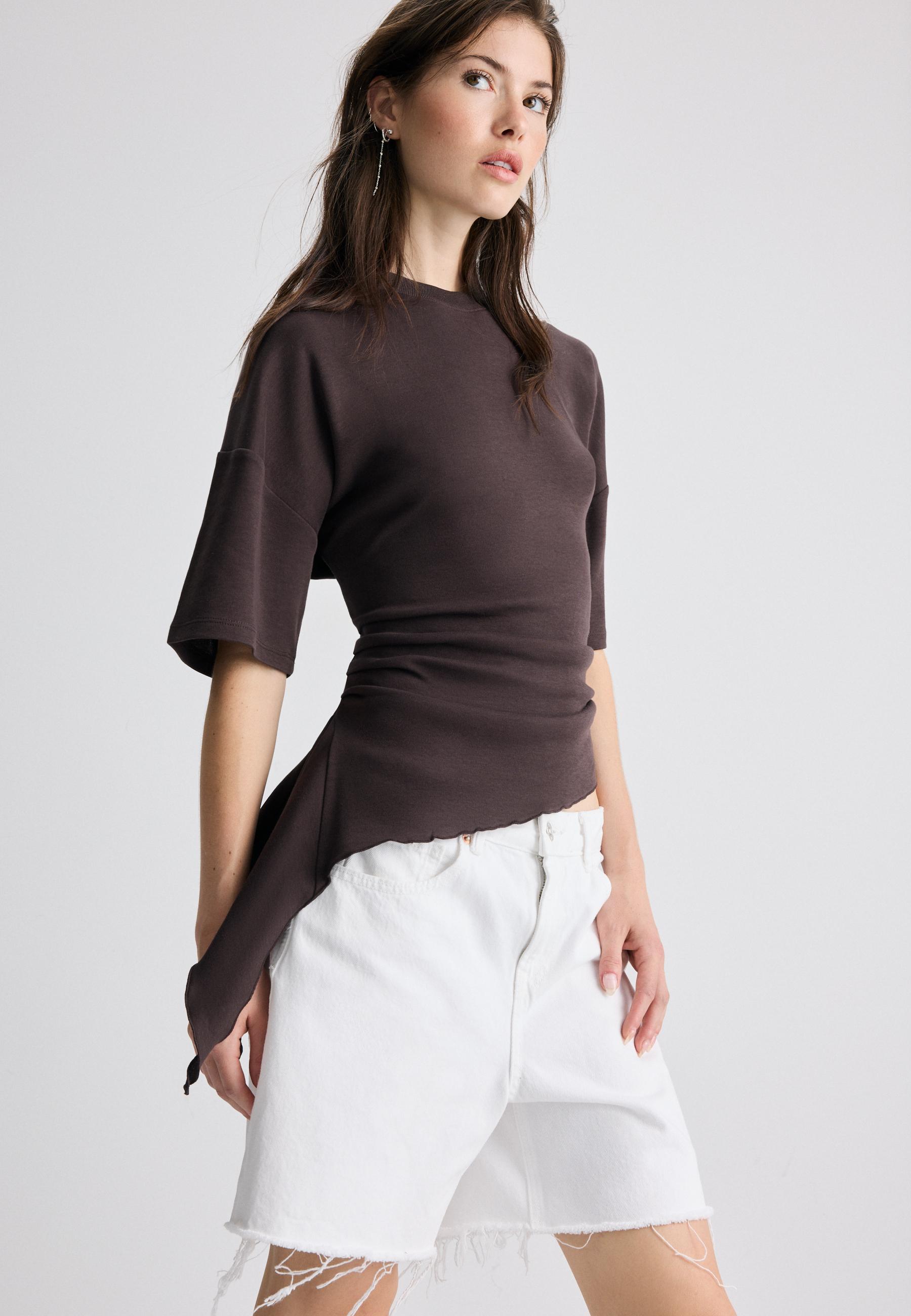 Asymmetric short sleeve T-shirt — Brown