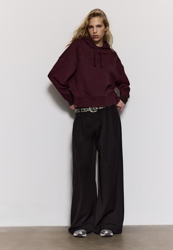 sudadera capucha bordado