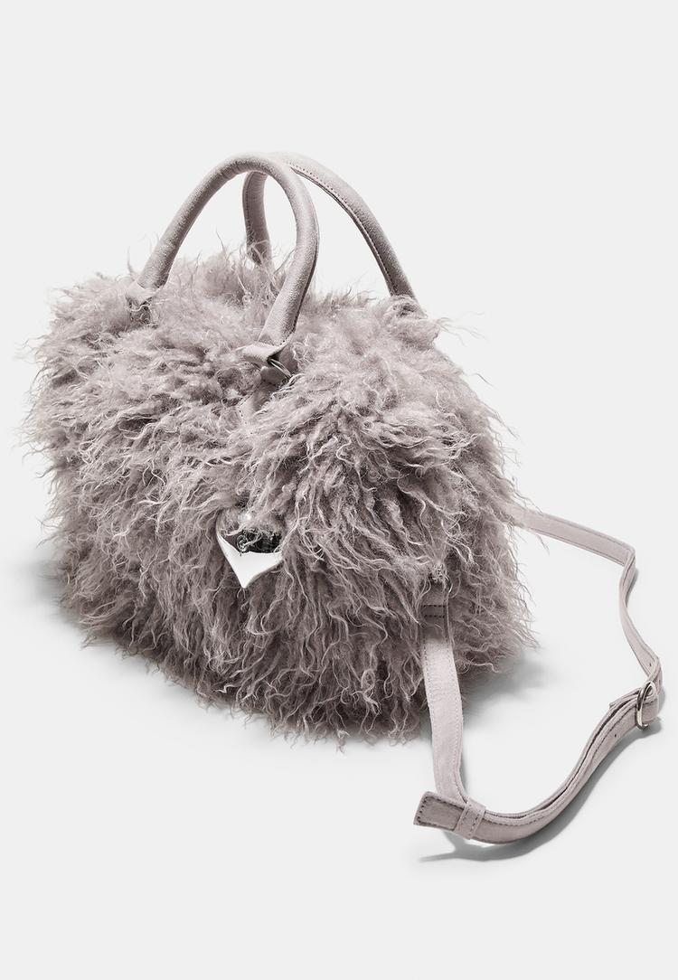 Stradivarius Τσάντα Bowling Με Συνθετική Γούνα Σε Σχήμα Καρδιάς Γκρι Os φωτογραφία