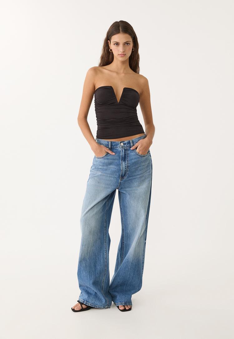top crop drapeado escote v