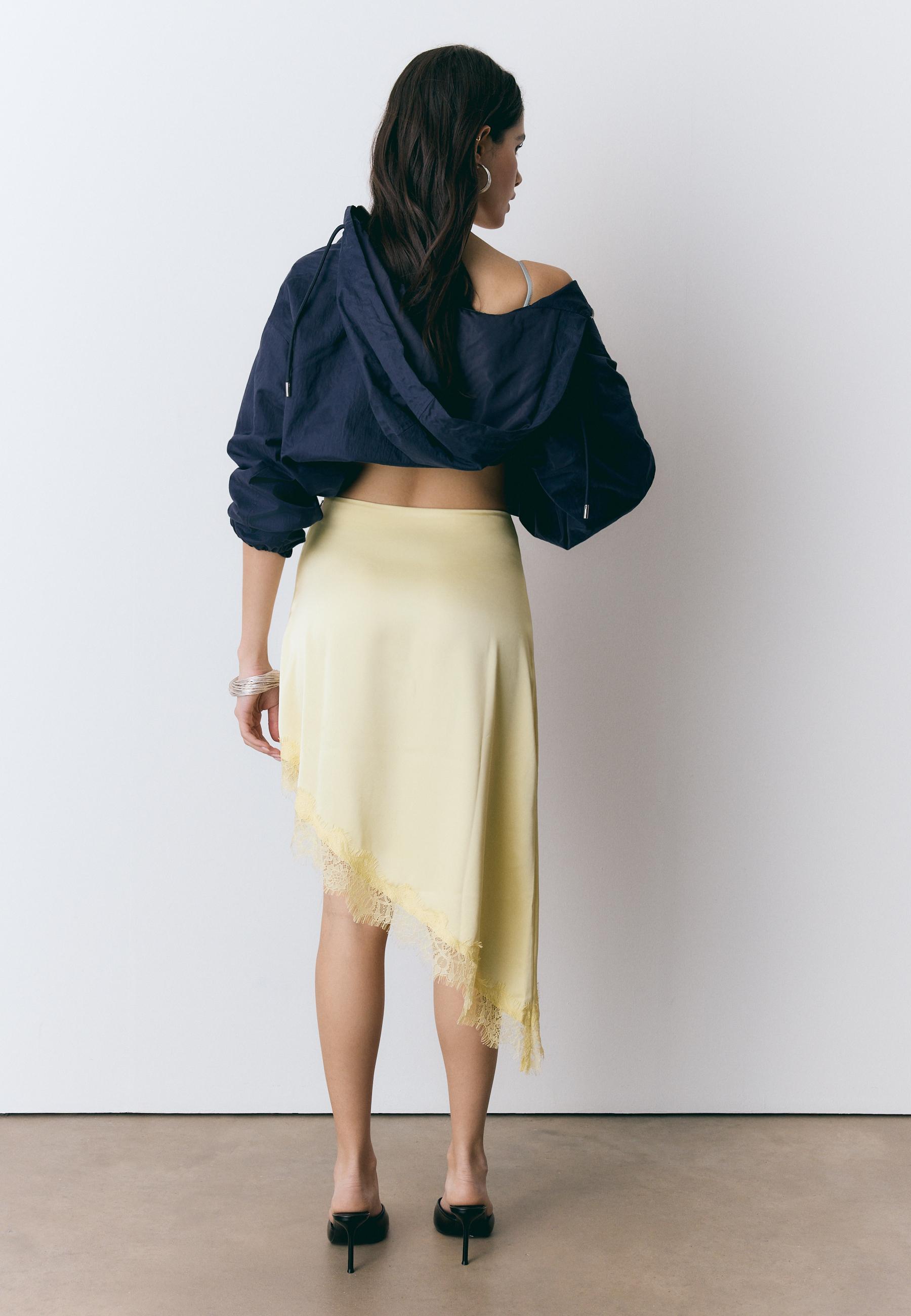 Satin asymmetric skirt — Pastel yellow