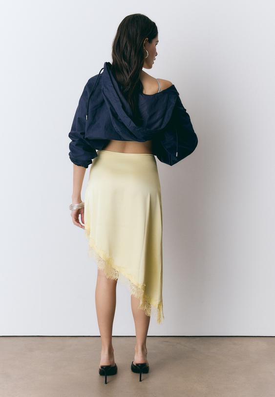 Stradivarius Satin Asymmetric Skirt Pastel Yellow M
