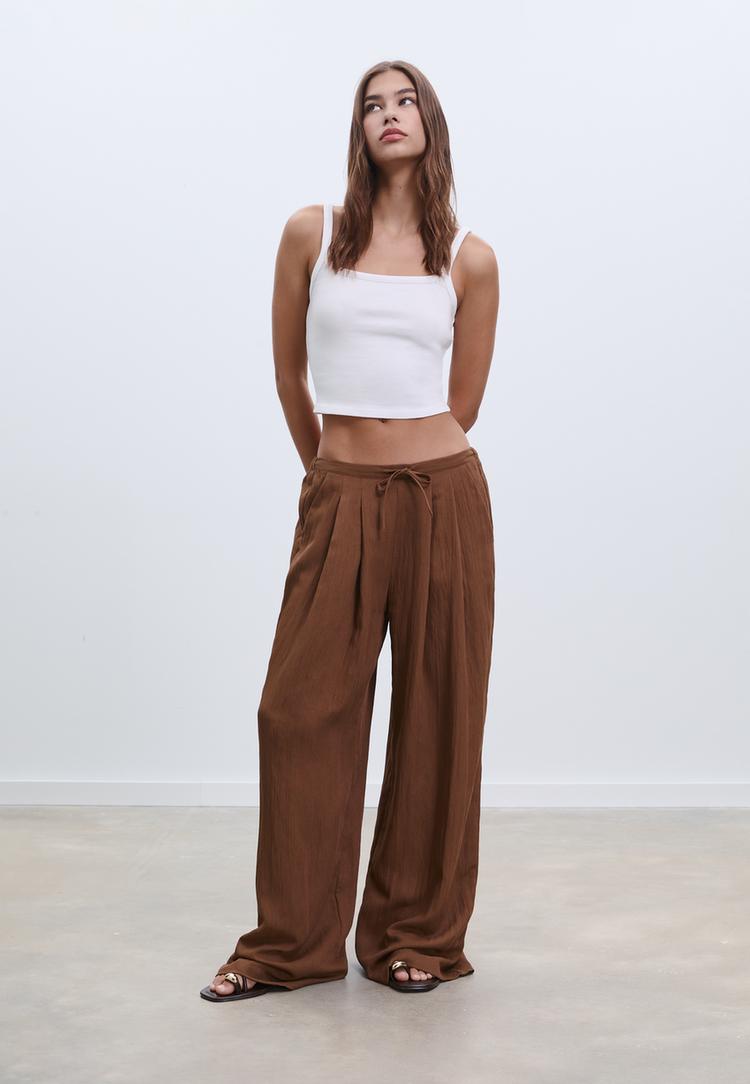 pantalon fluido pinzas textura