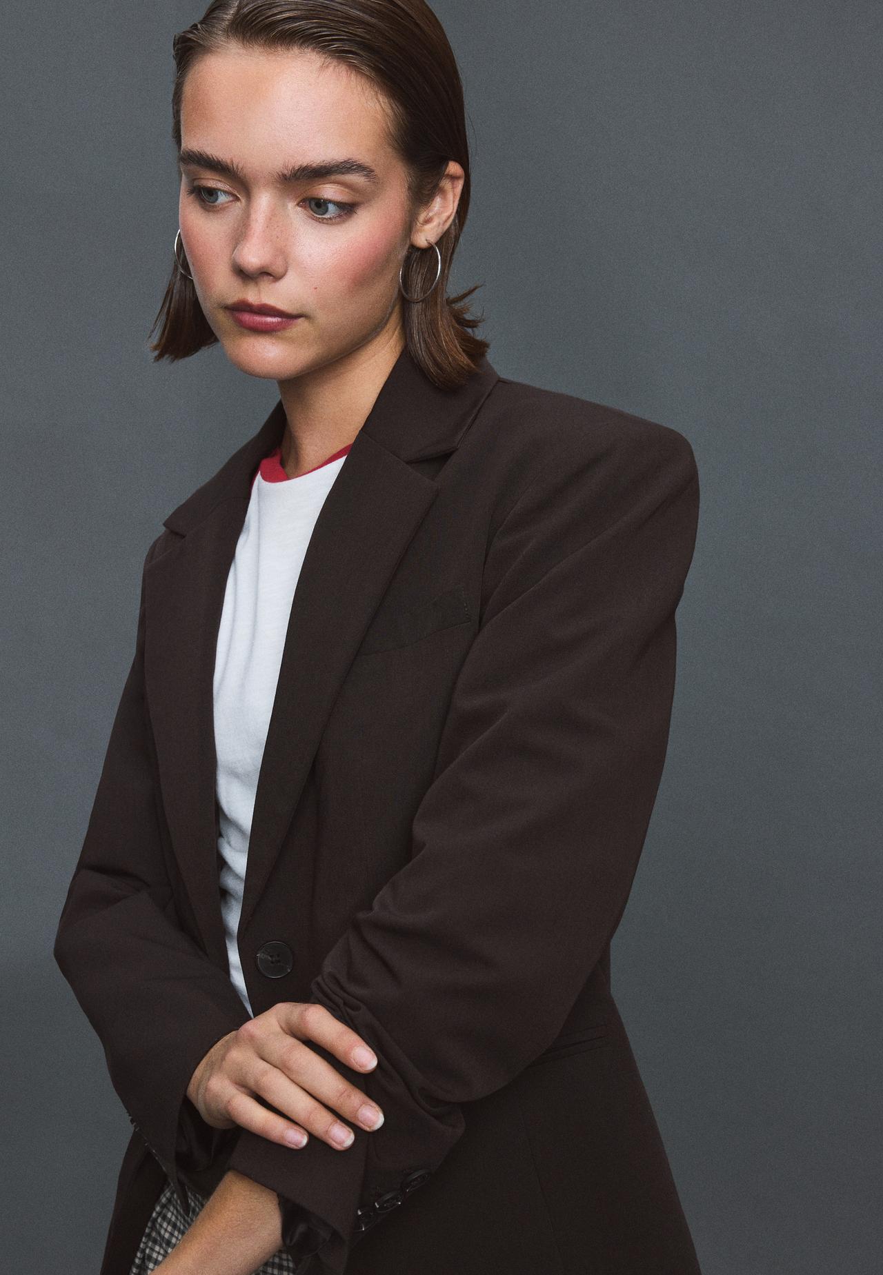 Fitted button blazer — Brown