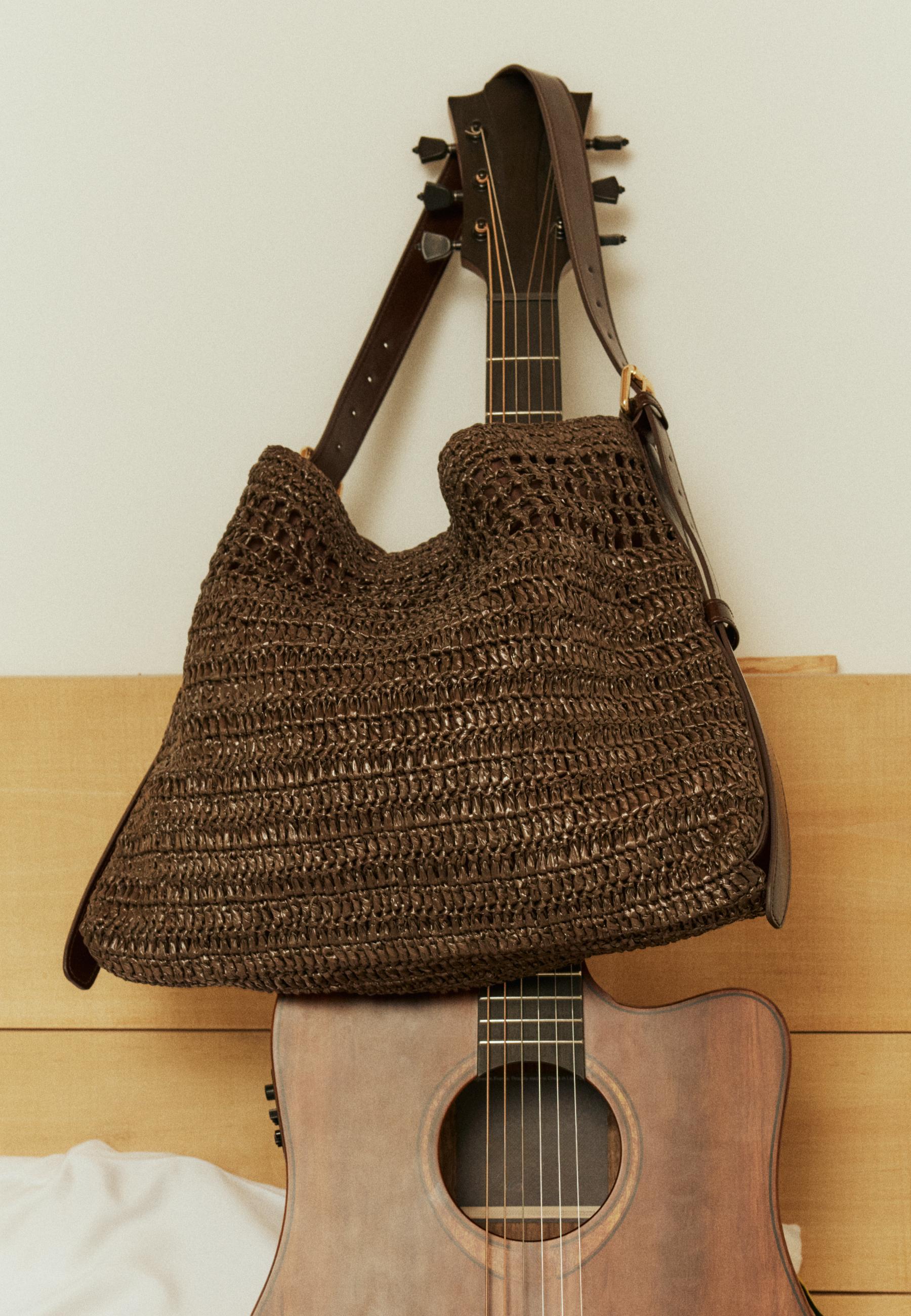 Crochet shoulder bag — Brown