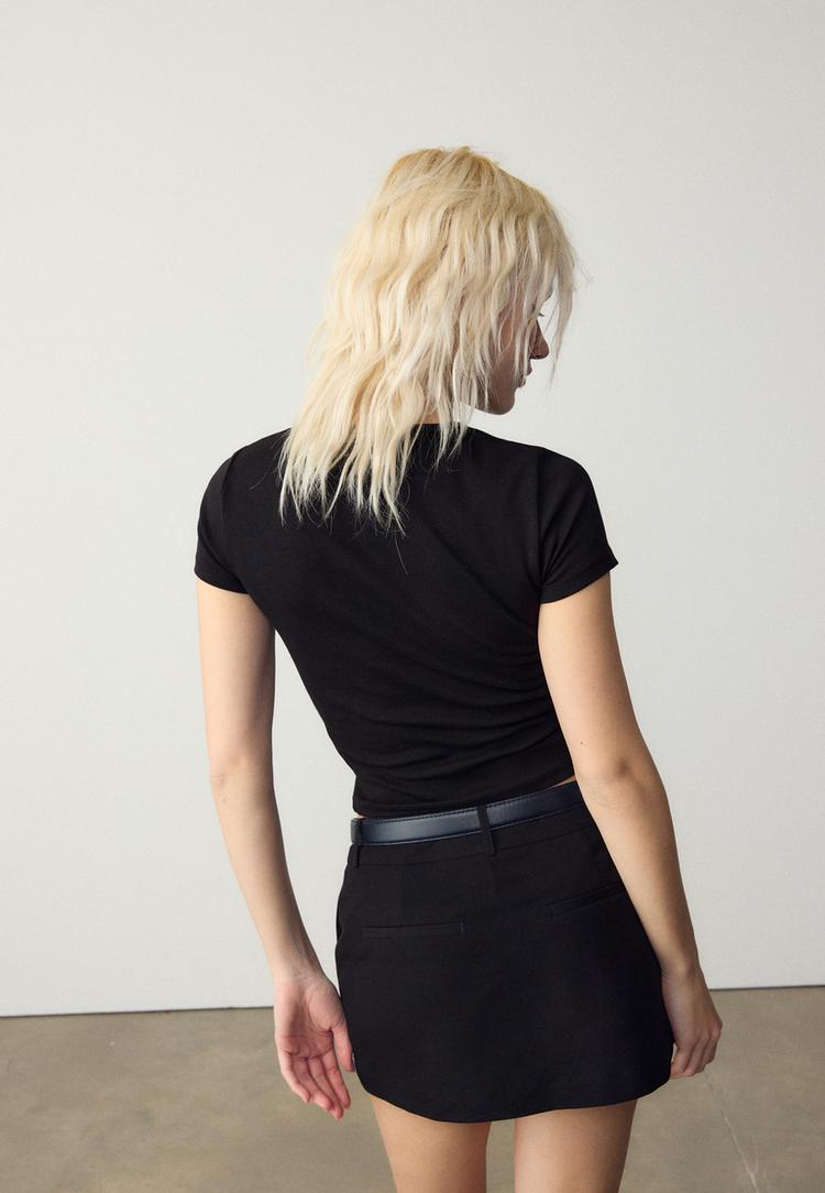 camiseta basica slim fit