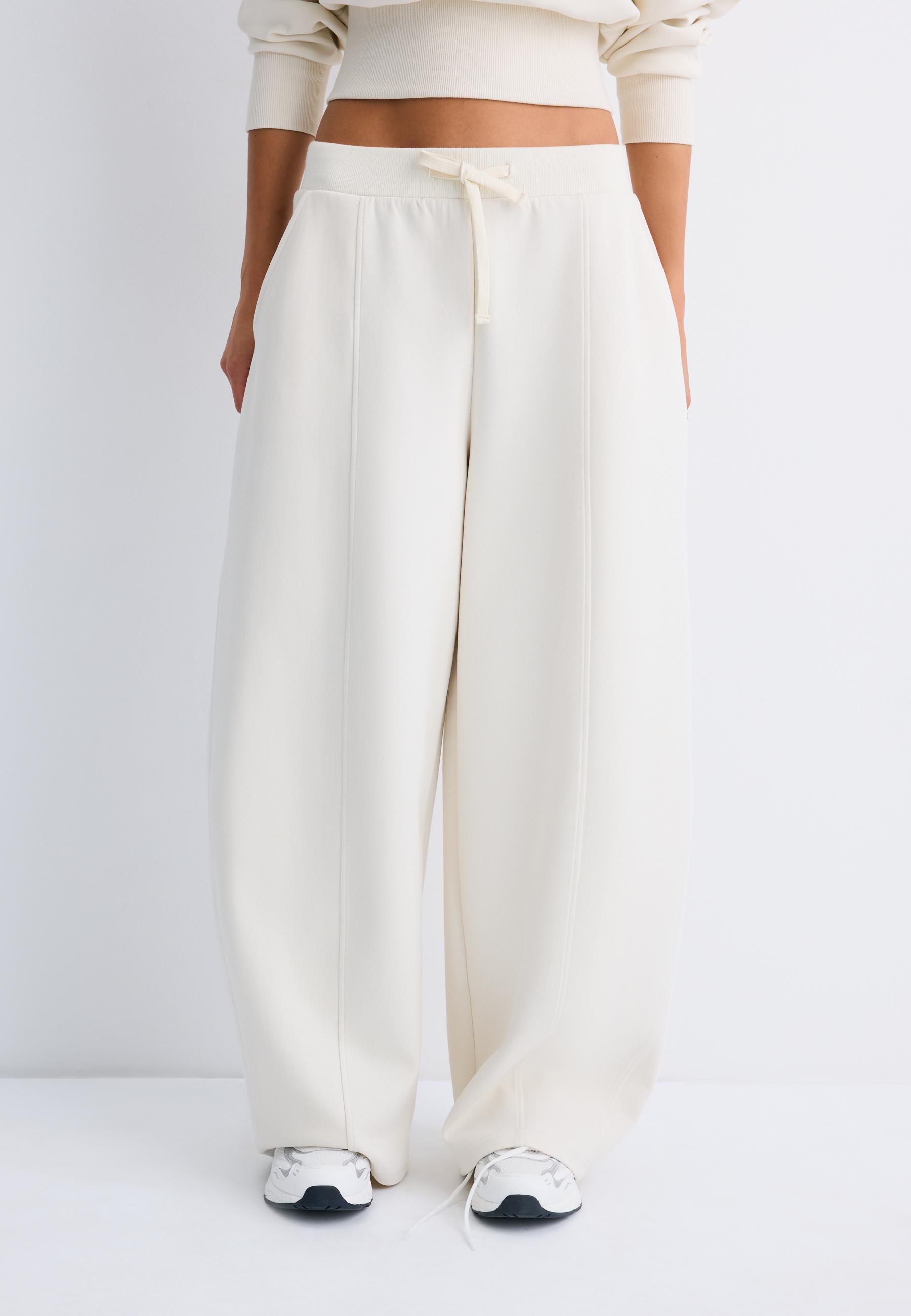Wide-leg barrel jogger trousers — Vanilla