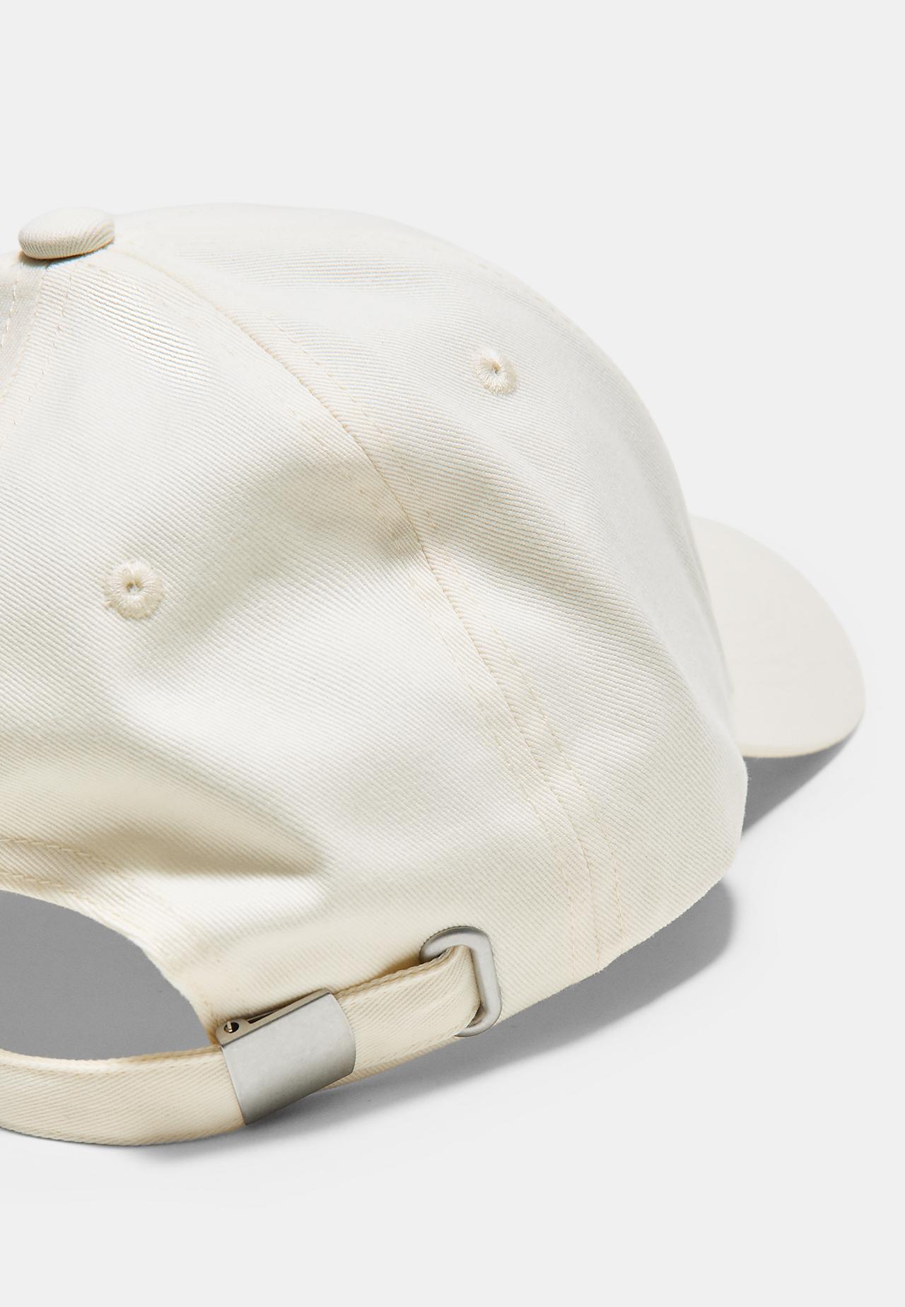 Embroidered cap — Ecru
