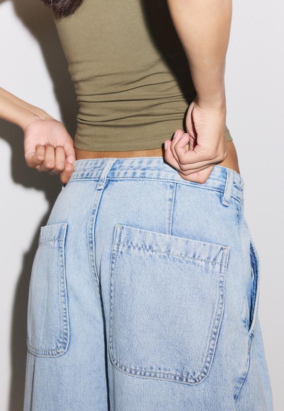 Stradivarius Wide-Leg Pleated Jeans Medium Light Blue Denim 12