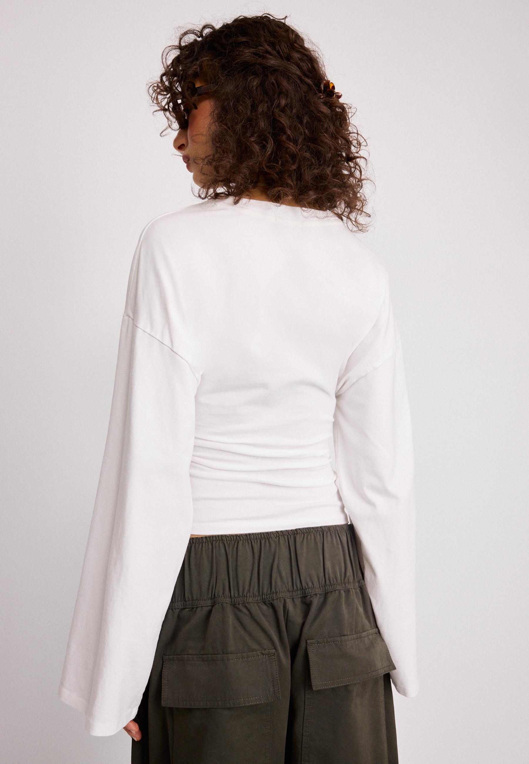 B11 Japanese-inspired long sleeve fitted waist T-shirt — Ecru
