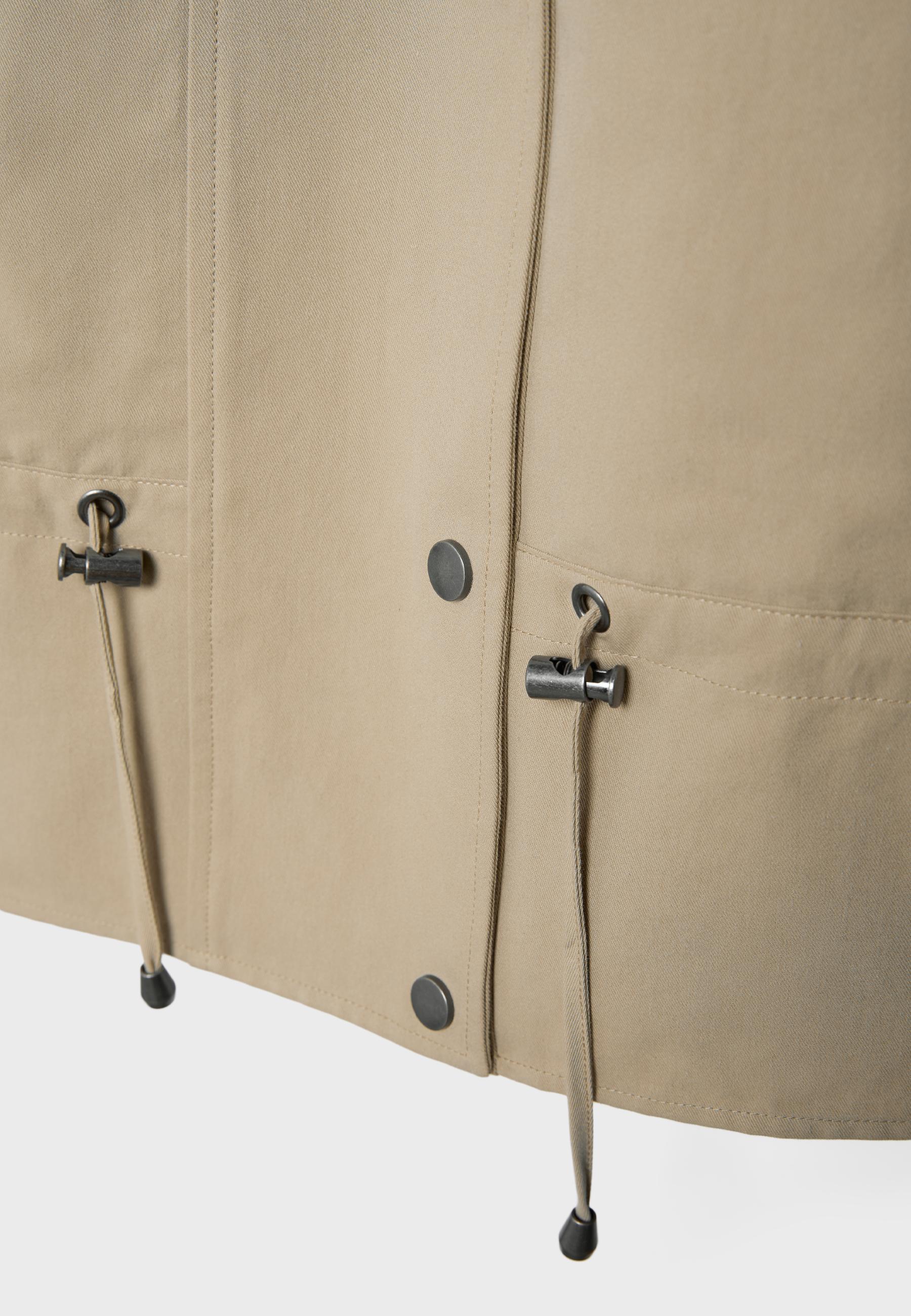 Fluid cropped jacket with front pockets — Stone