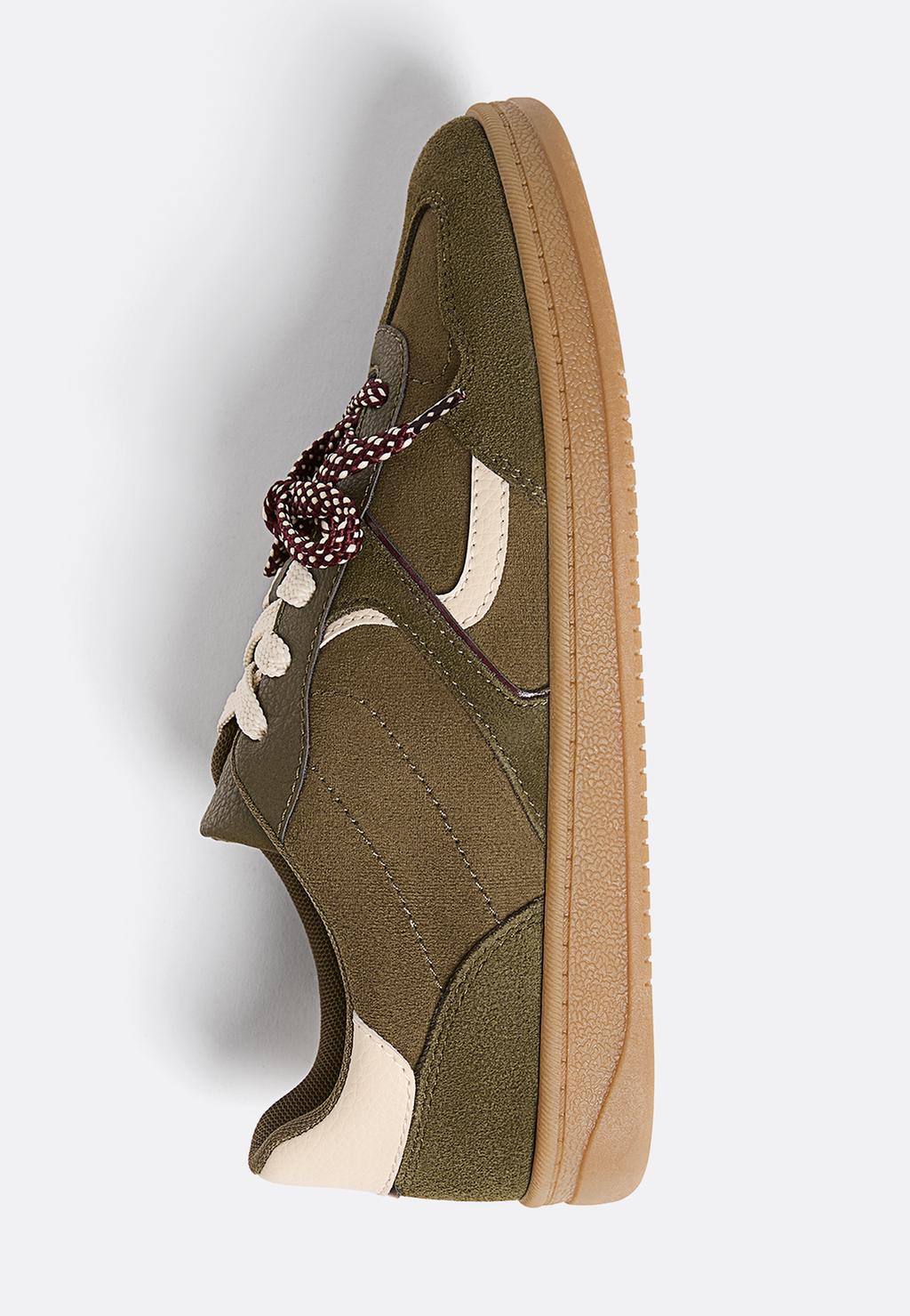 Zapatilla casual serraje
