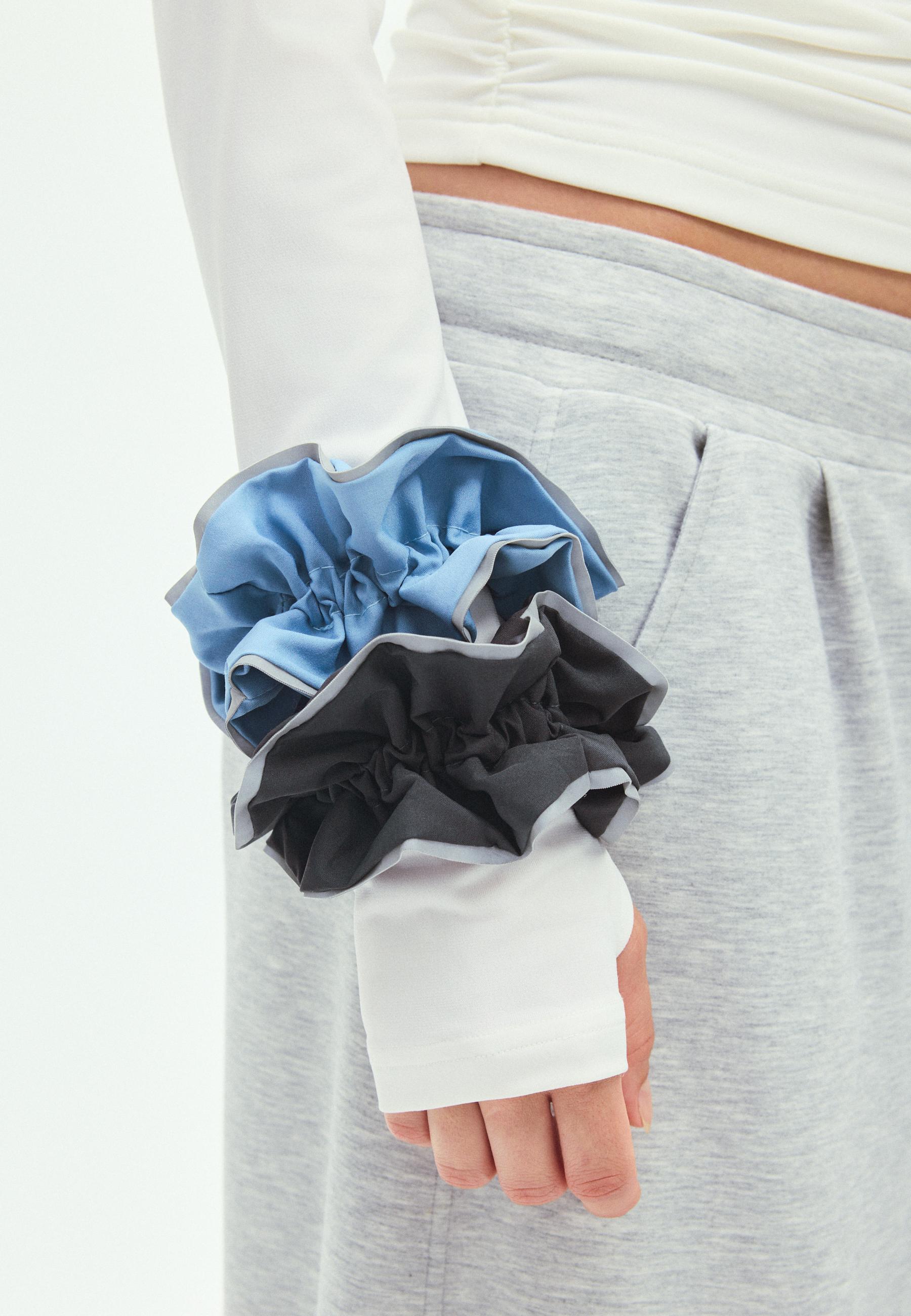 Set of 2 sporty scrunchies — Grey
