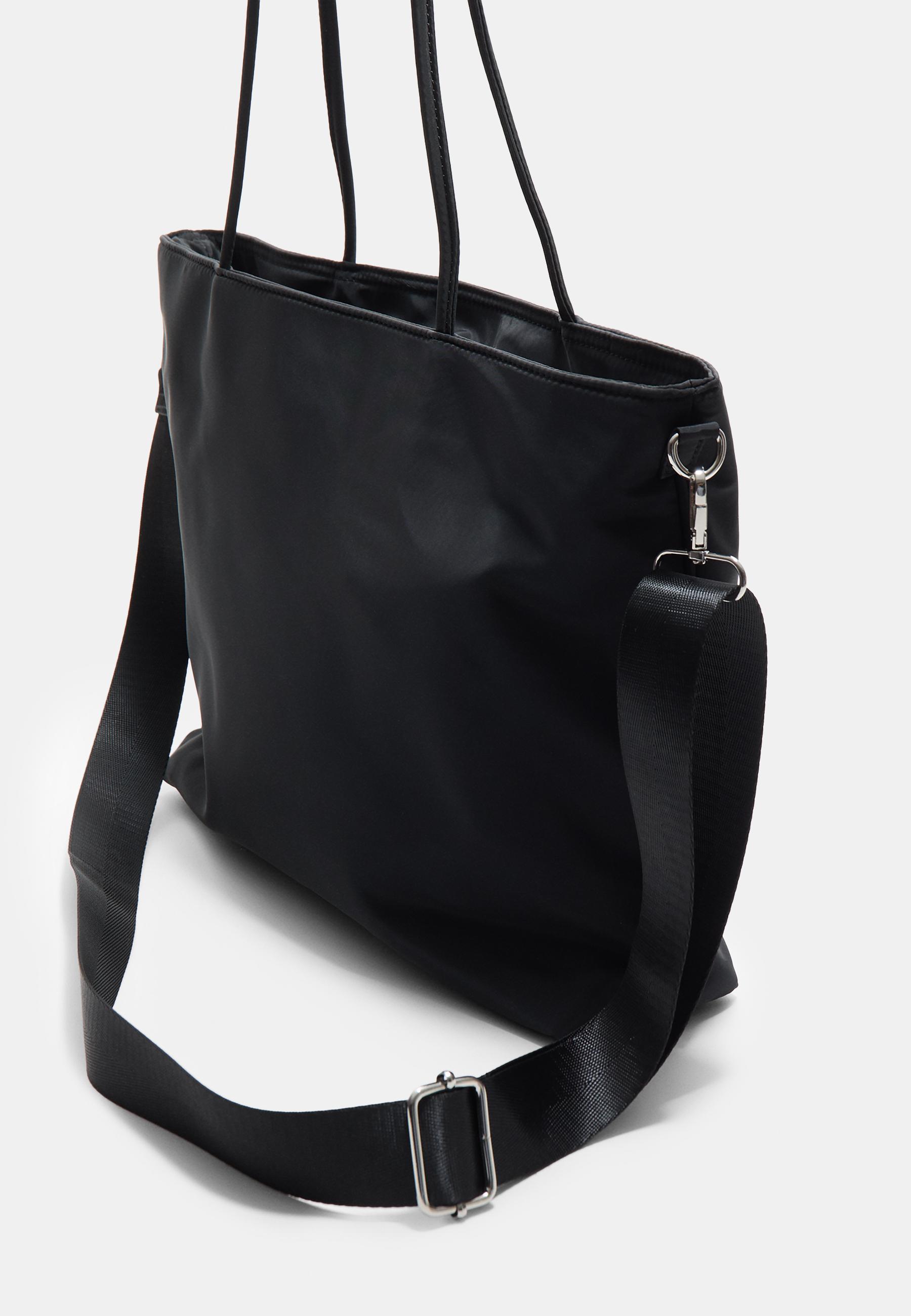 Stradivarius Charm detaylı tote çanta