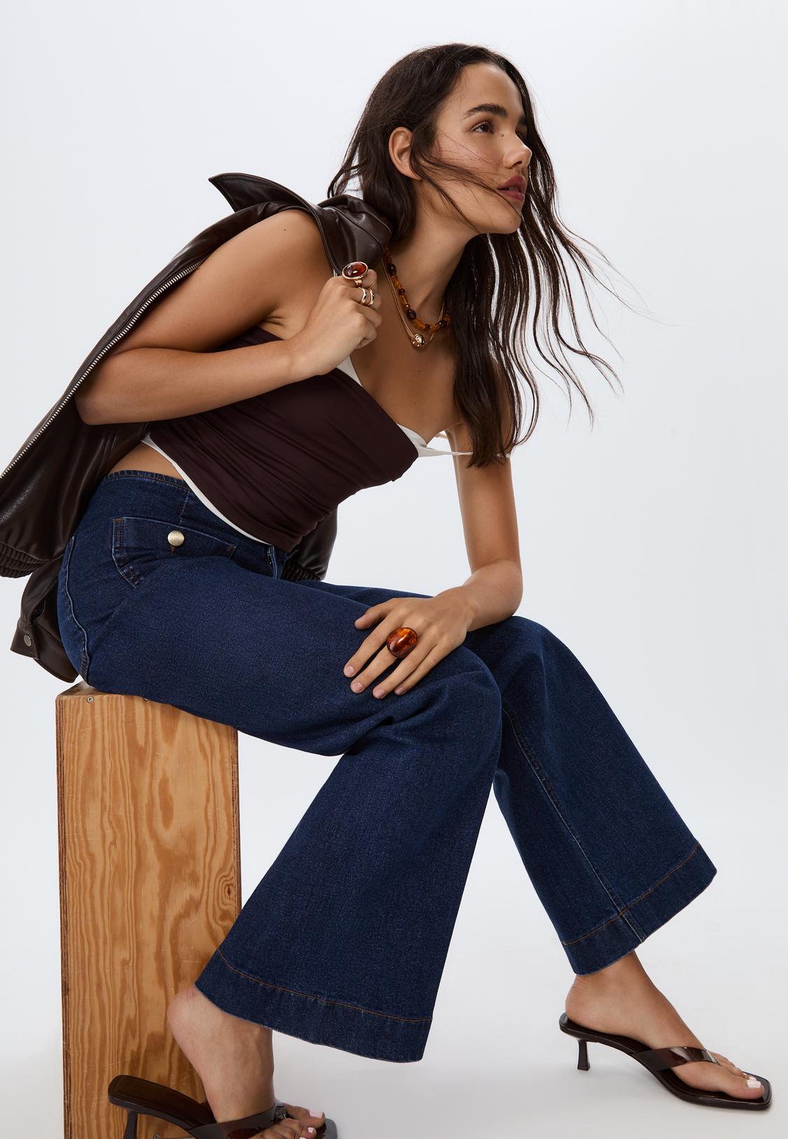 D77 Jeans minimal con tasche Moda da donna Stradivarius Italia