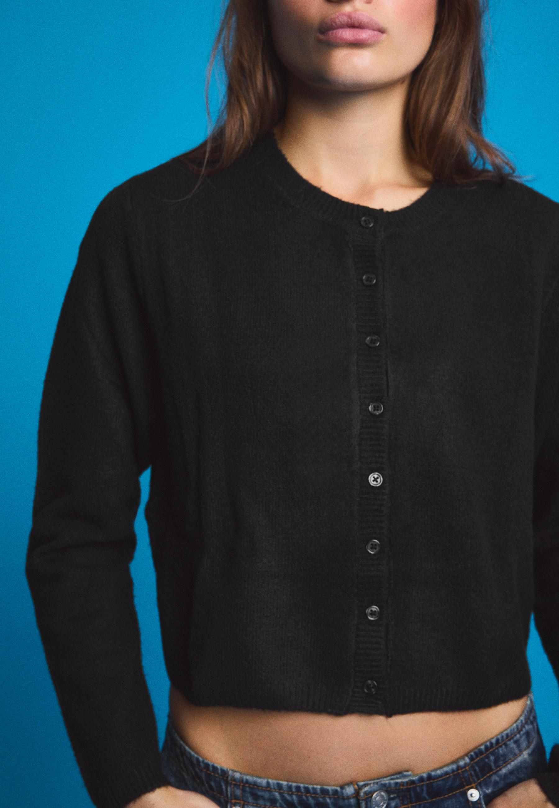 Soft-touch button-up knit cardigan - Women's fashion
