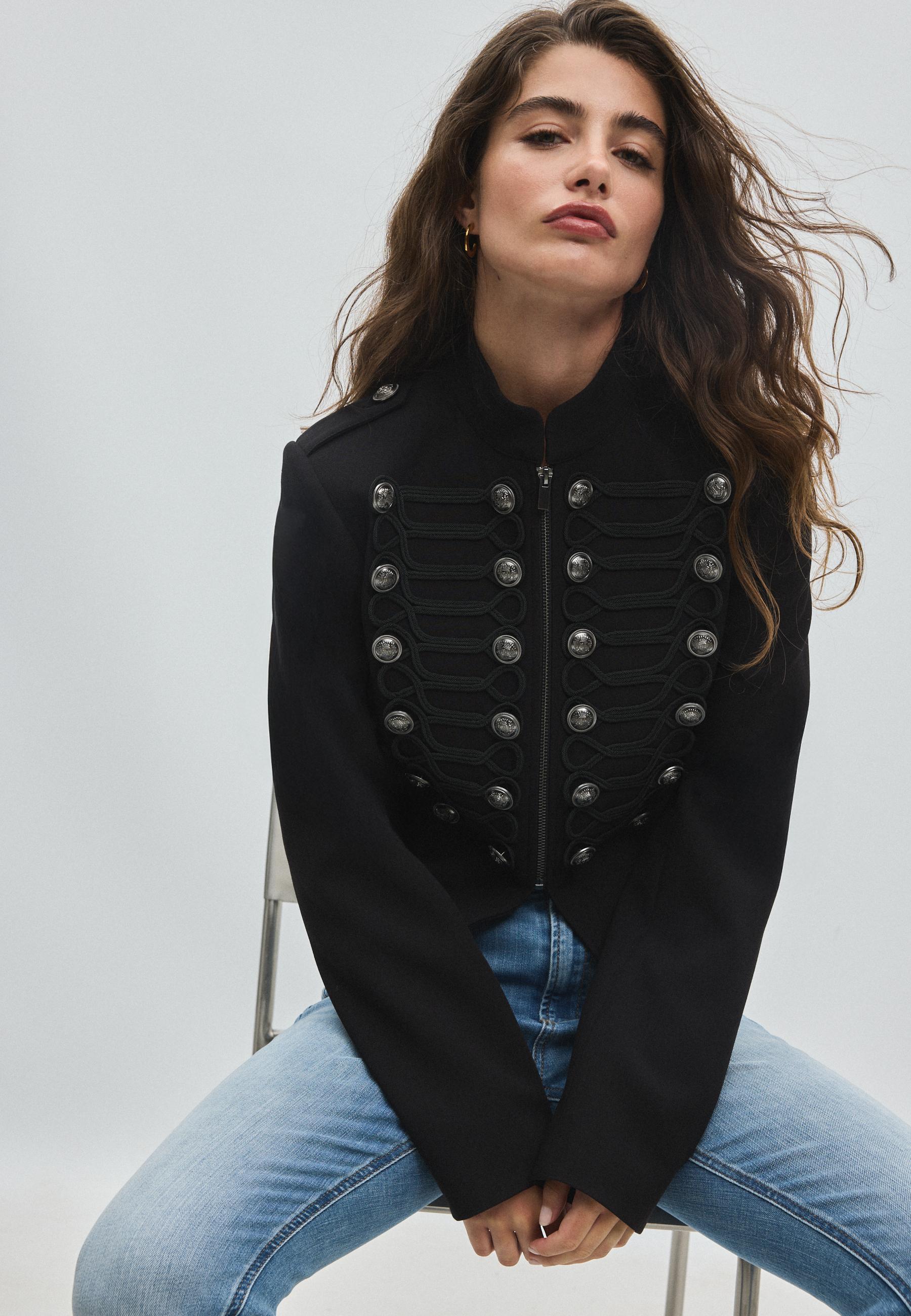 Fitted blazer with metal buttons — Black