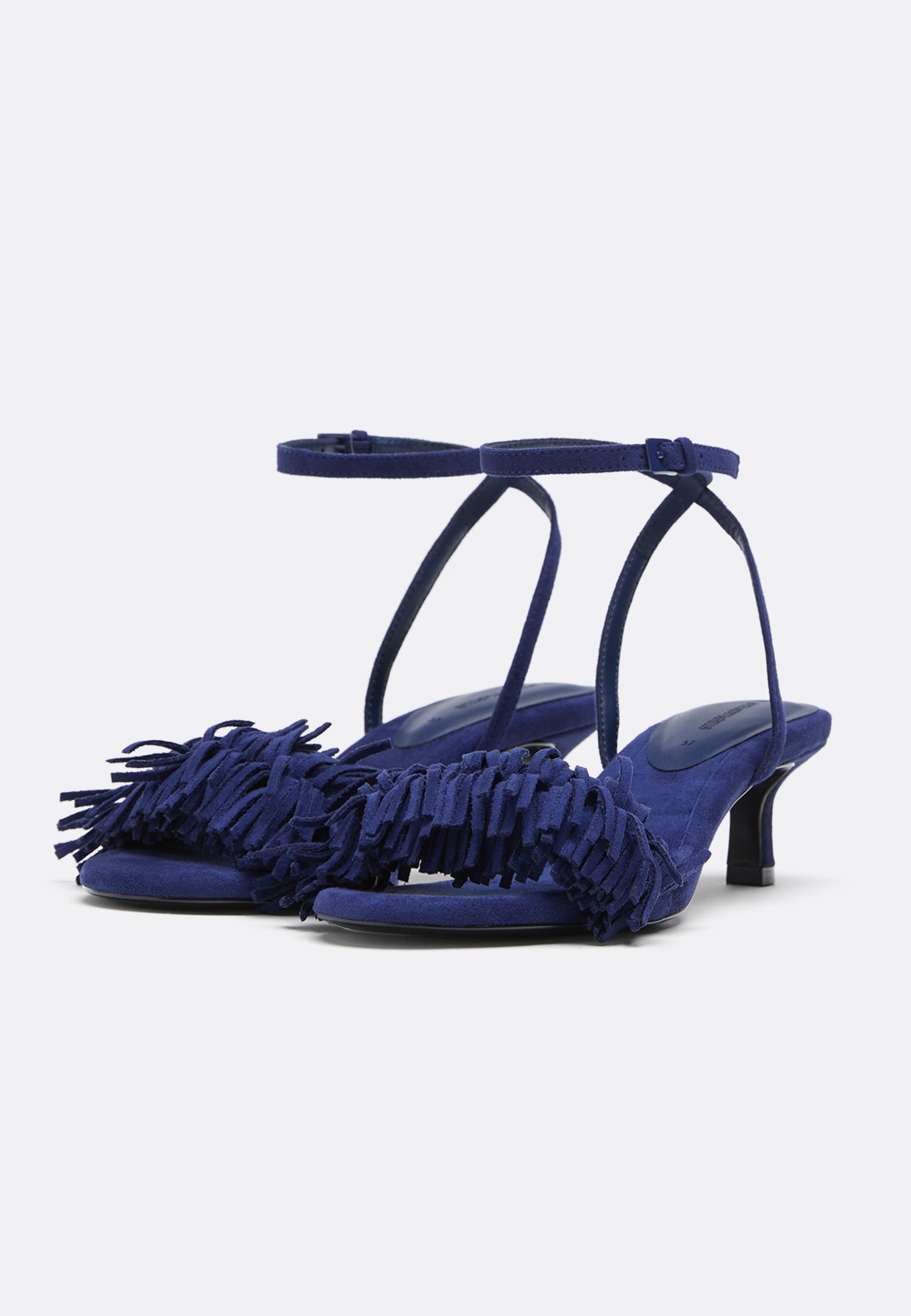 Leather-effect fringed heeled sandals — BLUE