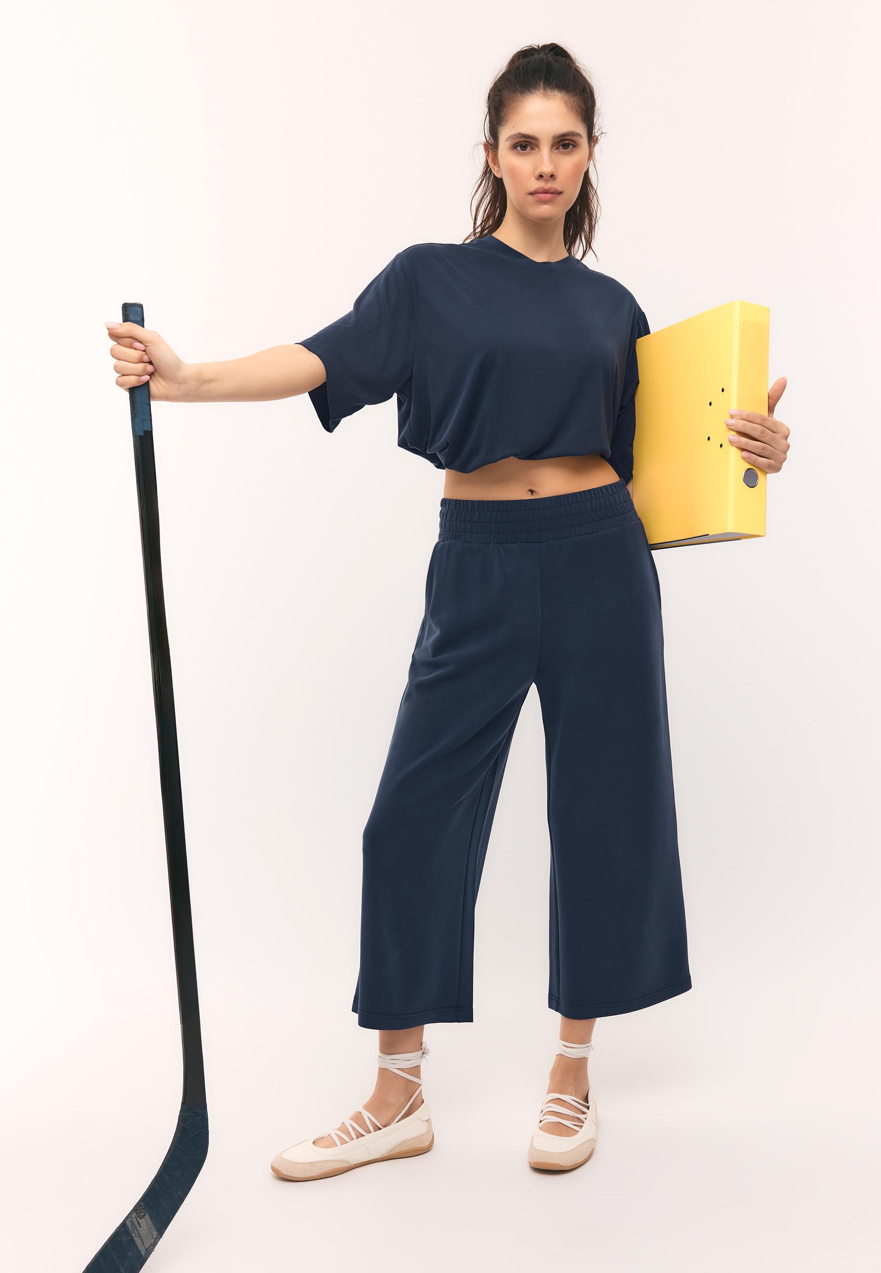 Soft-touch culottes — Dark blue