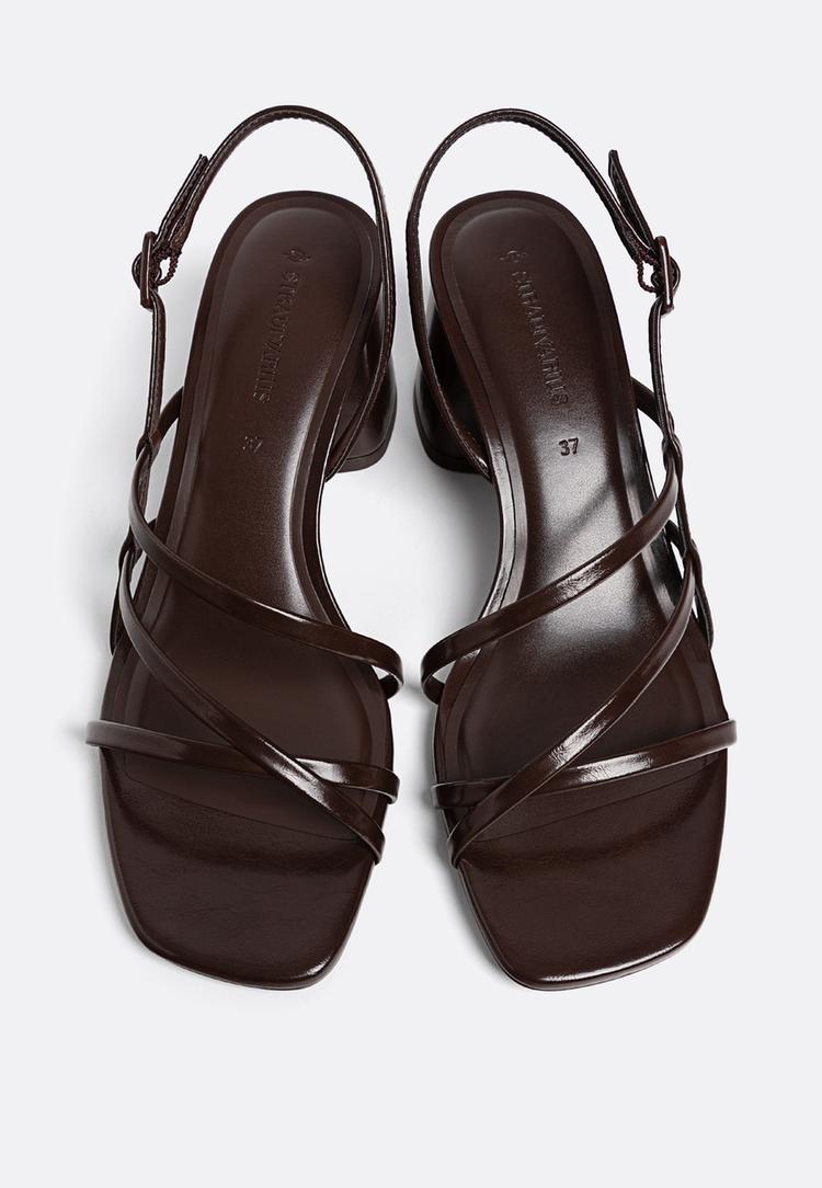 sandalen-mit-breitem-absatz