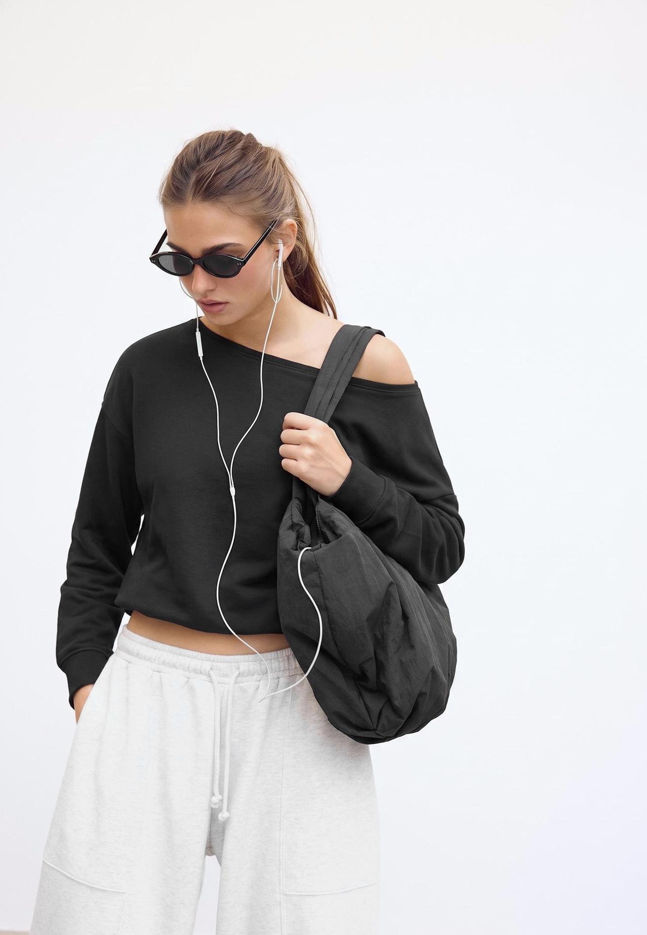 Soft-touch off-the-shoulder sweatshirt — Black