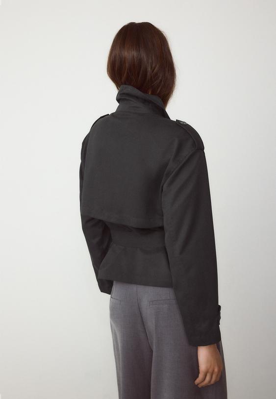 trench curta fluida cinto