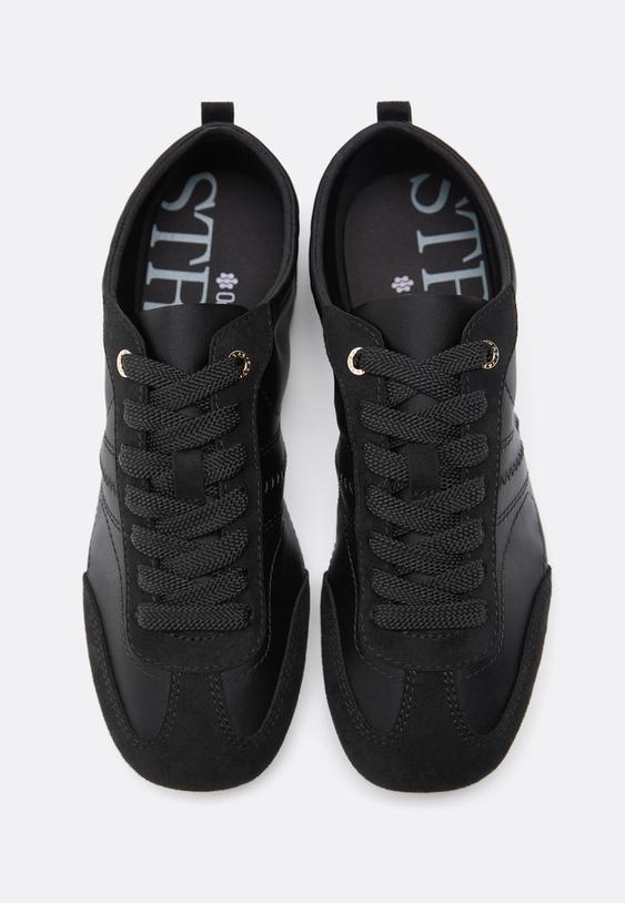 zapatillas piso fino de efecto satinado