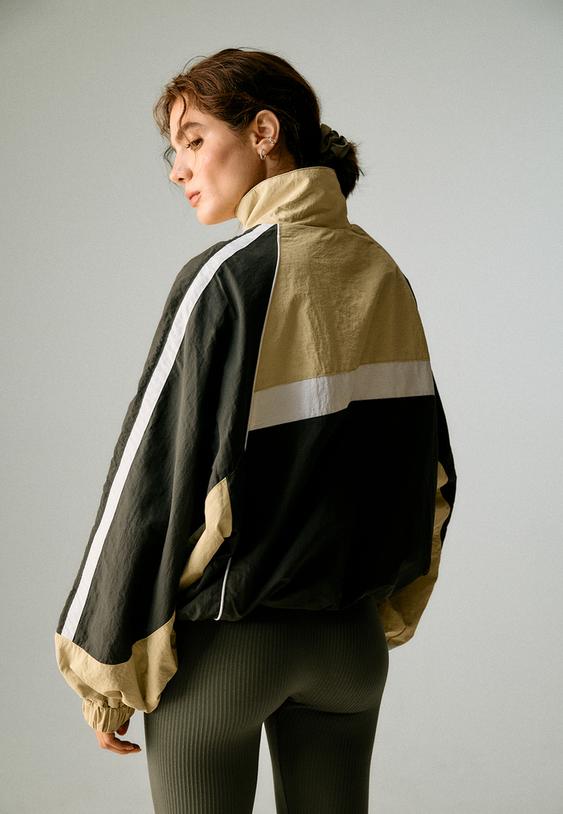 Stradivarius Regular Colourblock Windbreaker Khaki L