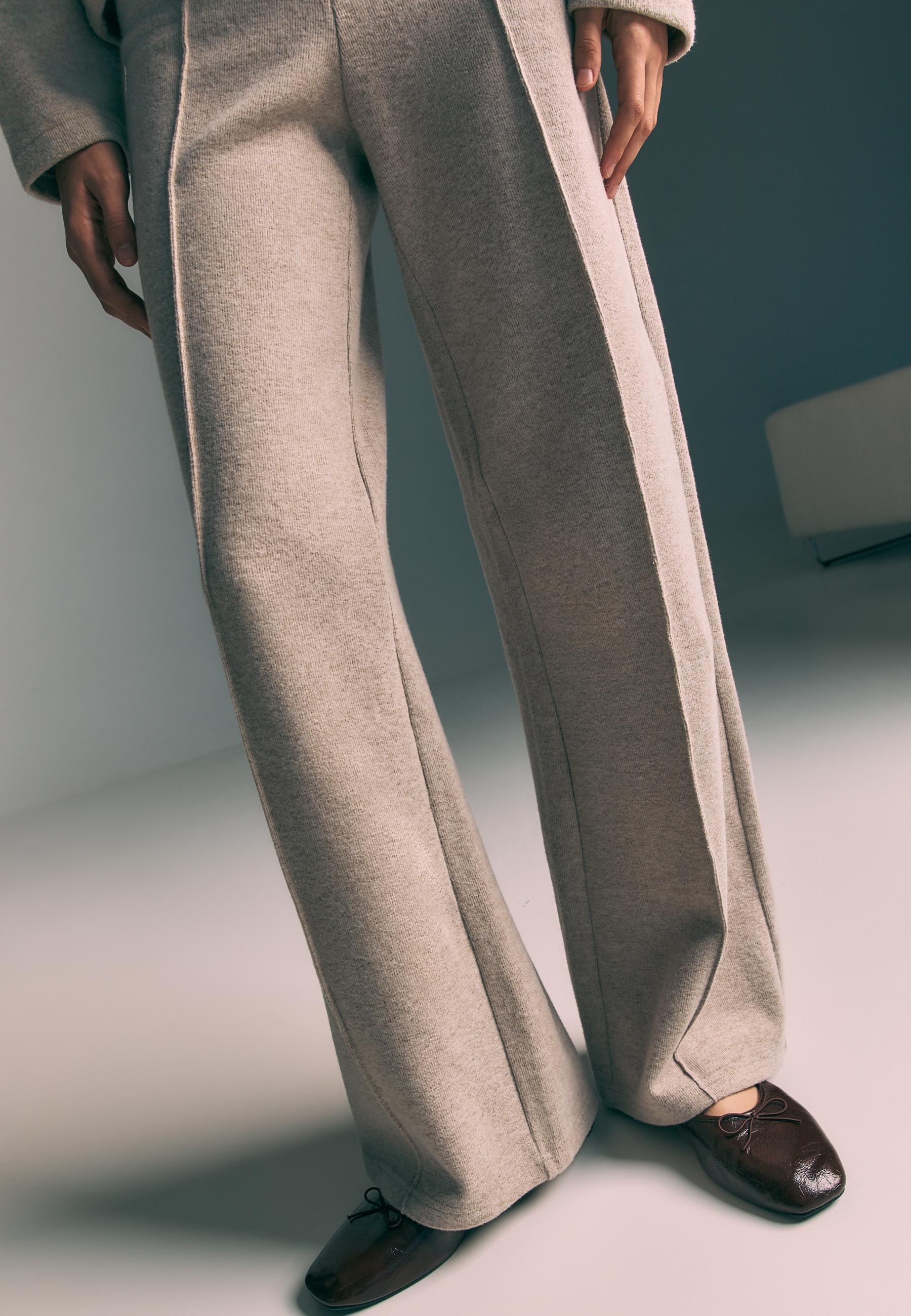 Knit trousers with seam detail — Beige melange