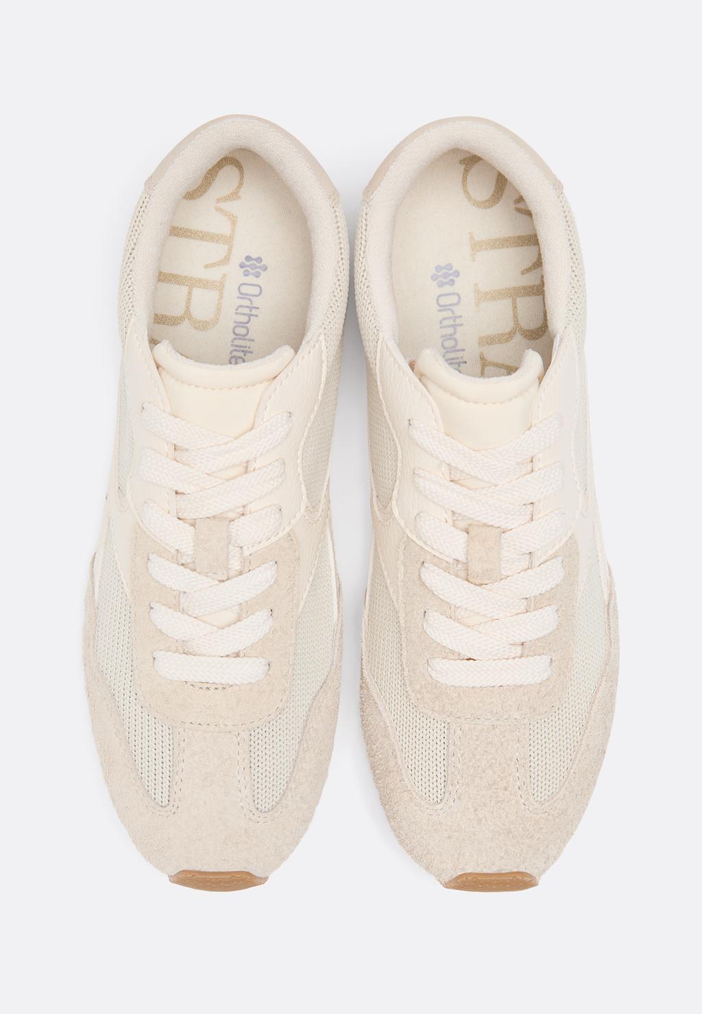 Sepatu kets basic wanita