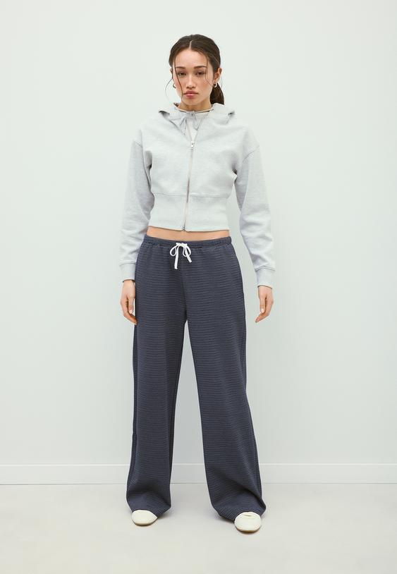 Çizgili geniş paça jogger pantolon