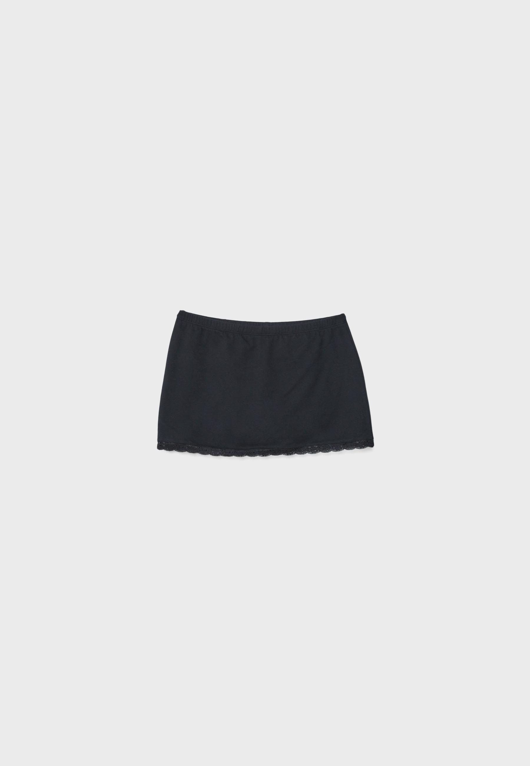Lace trim mini skort — Black