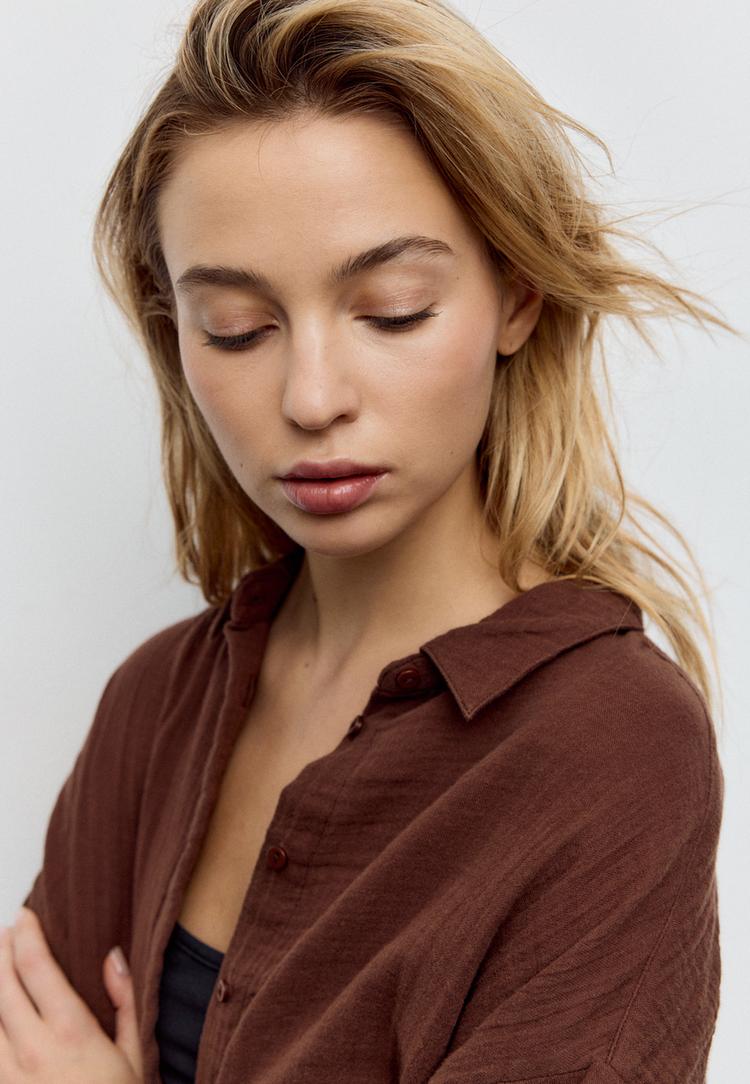 dokumlu pamuklu gomlek