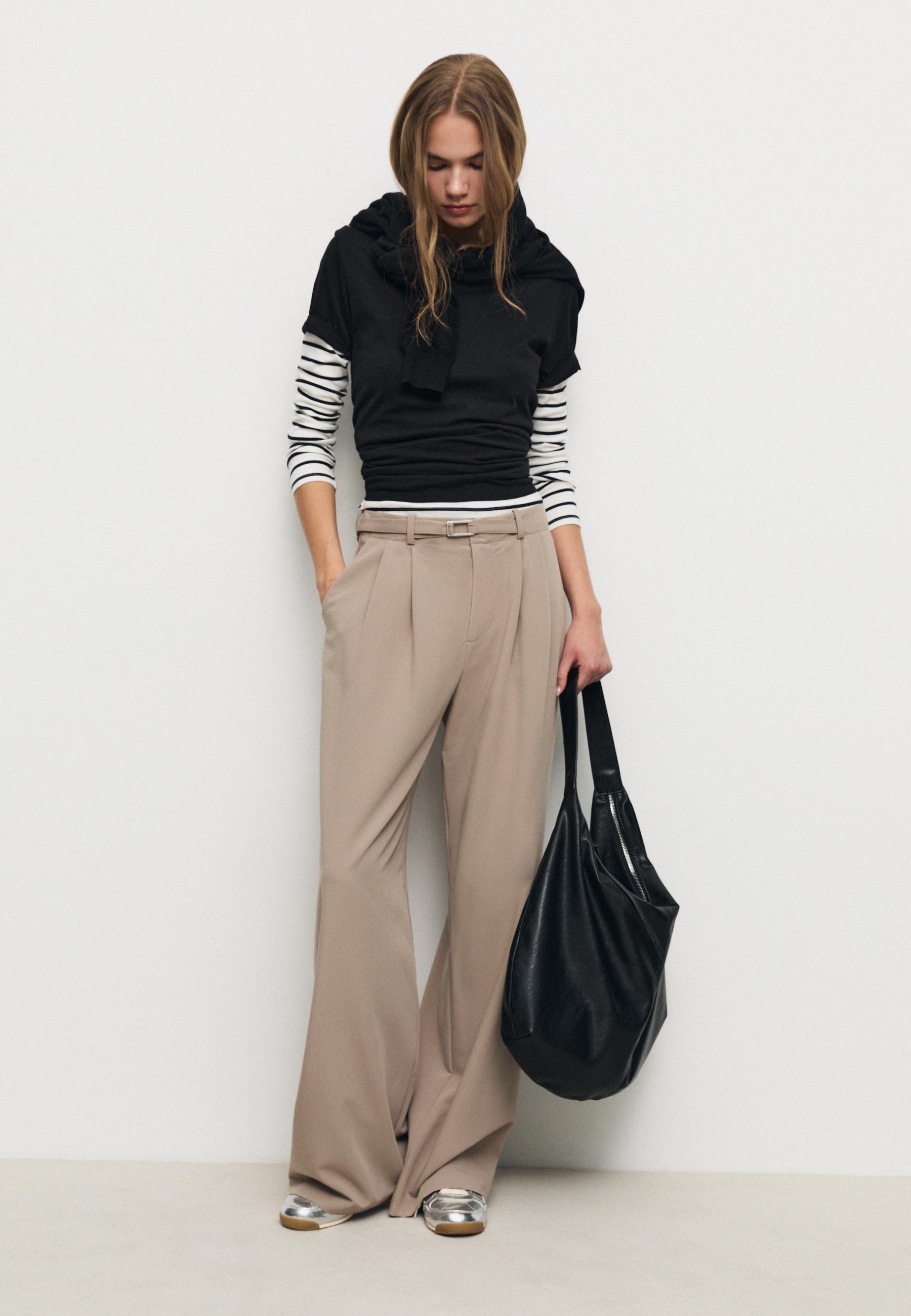 Wide-leg trousers with buckle detail — Brown