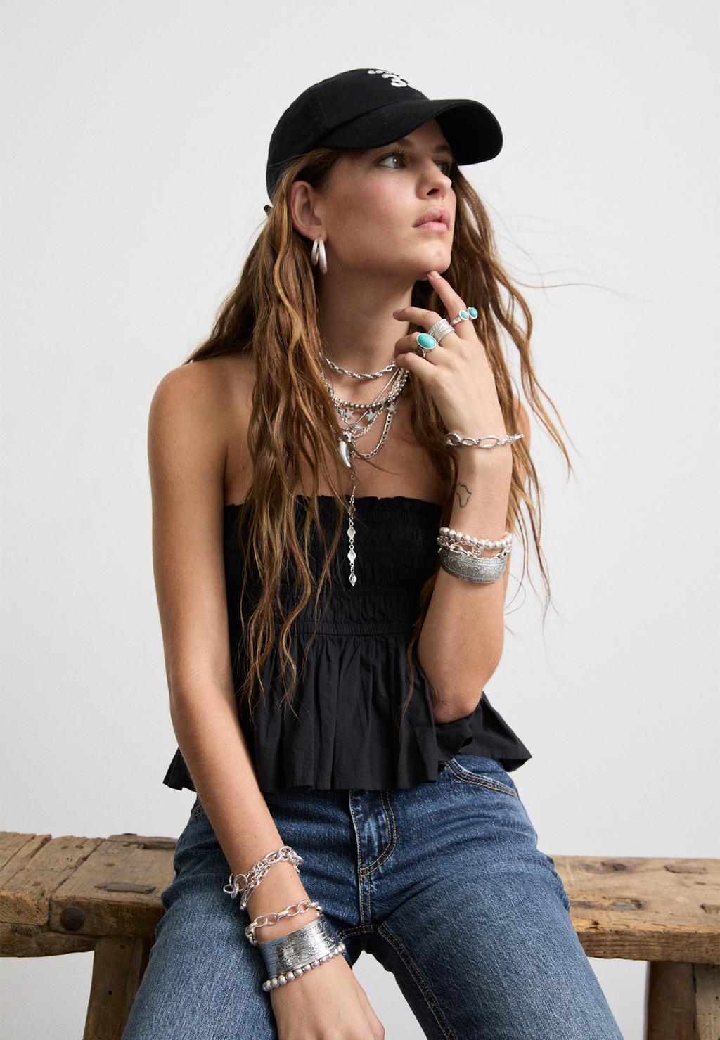 Low waist boot-cut jeans