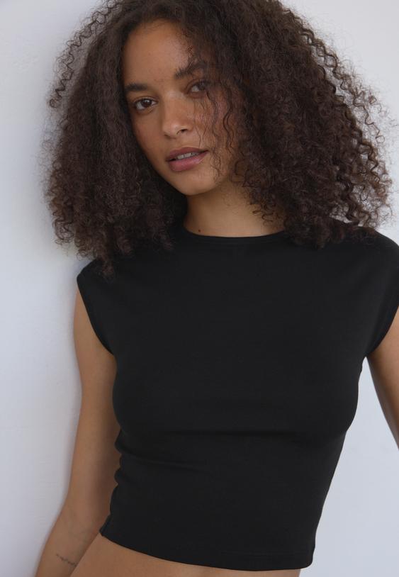 cap sleeve cropped tshirt
