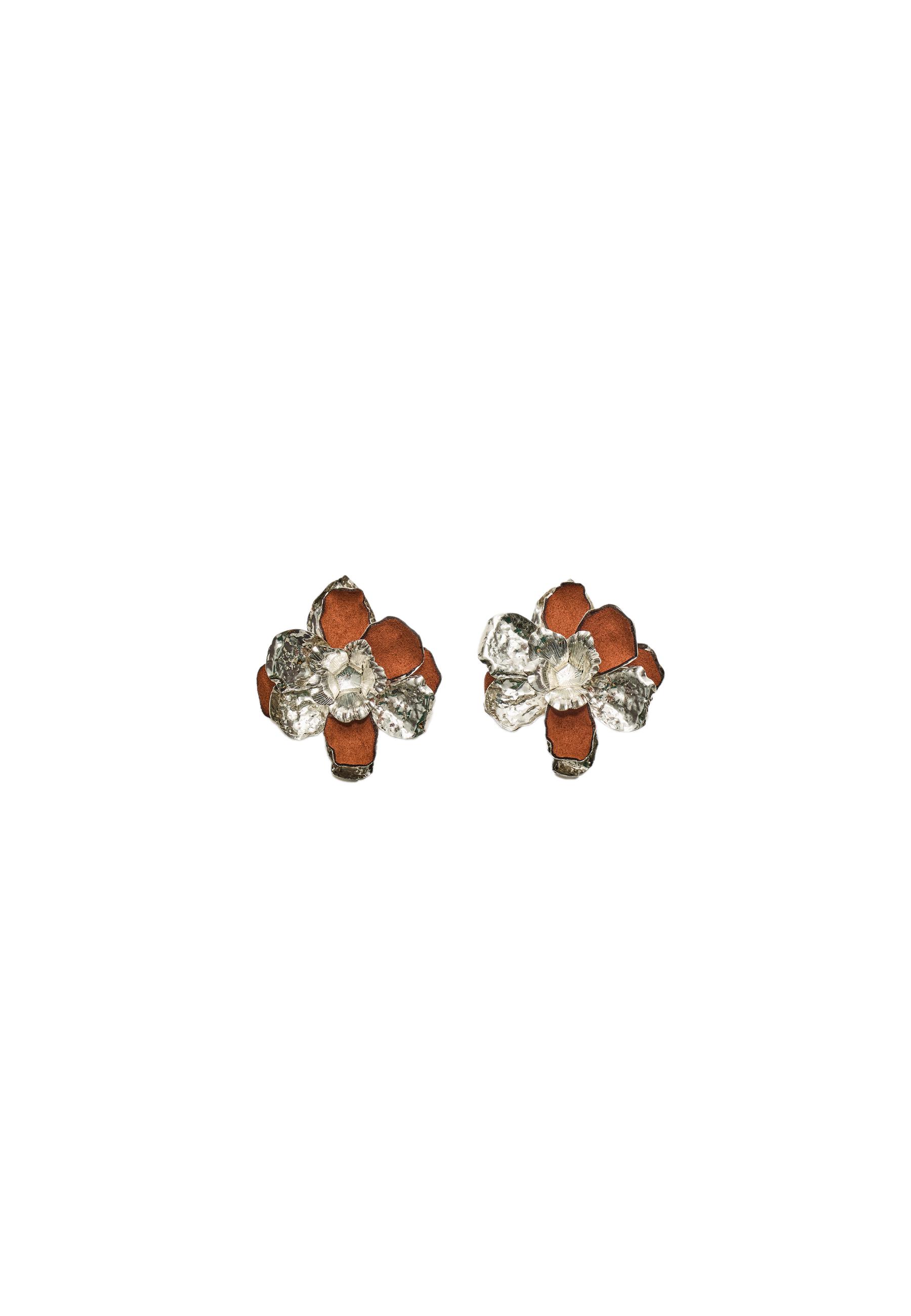 Contrast flower earrings - Women's fashion | Stradivarius Jordan