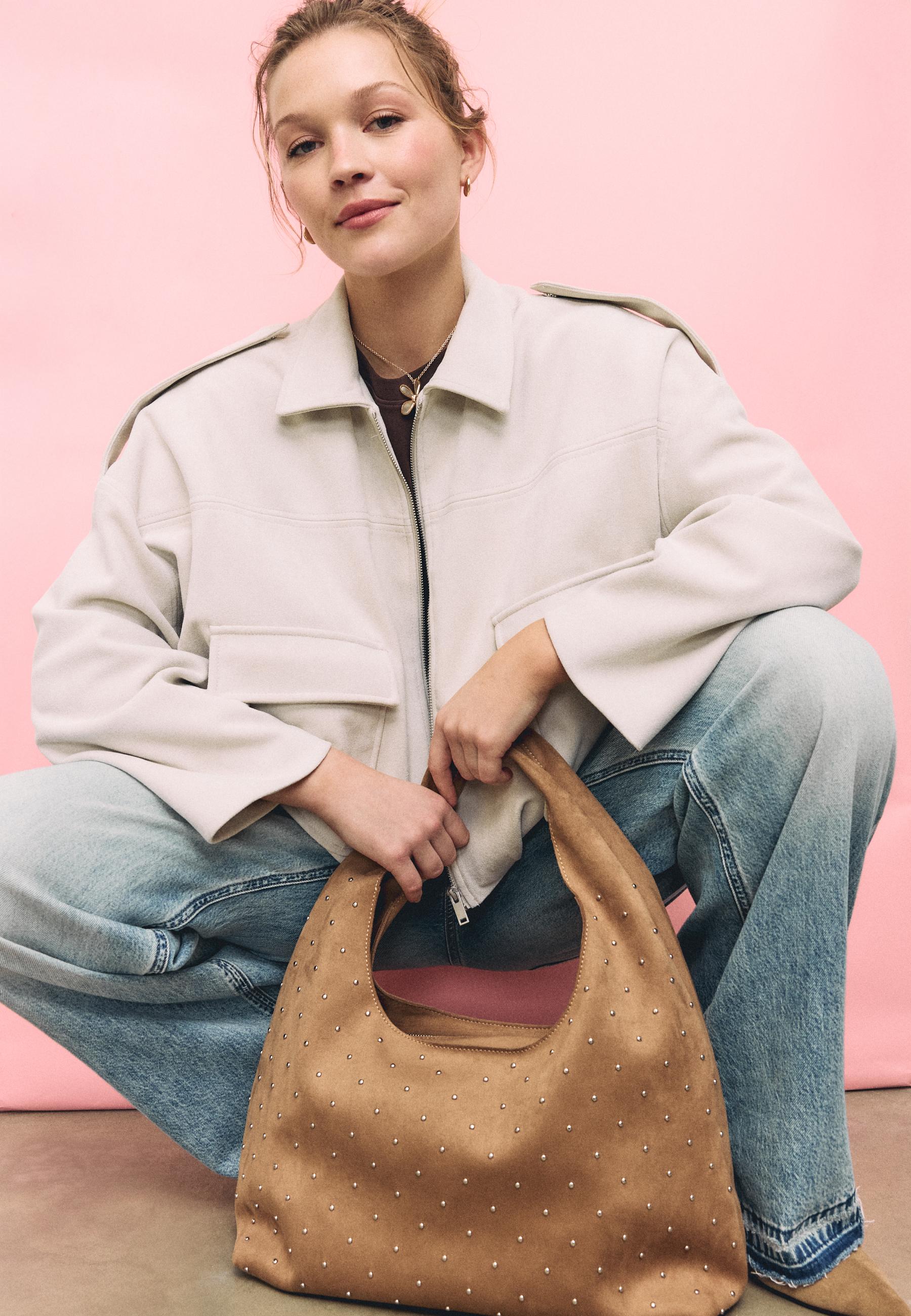 Yumuşak dokunuşlu ışıltılı omuz çantası